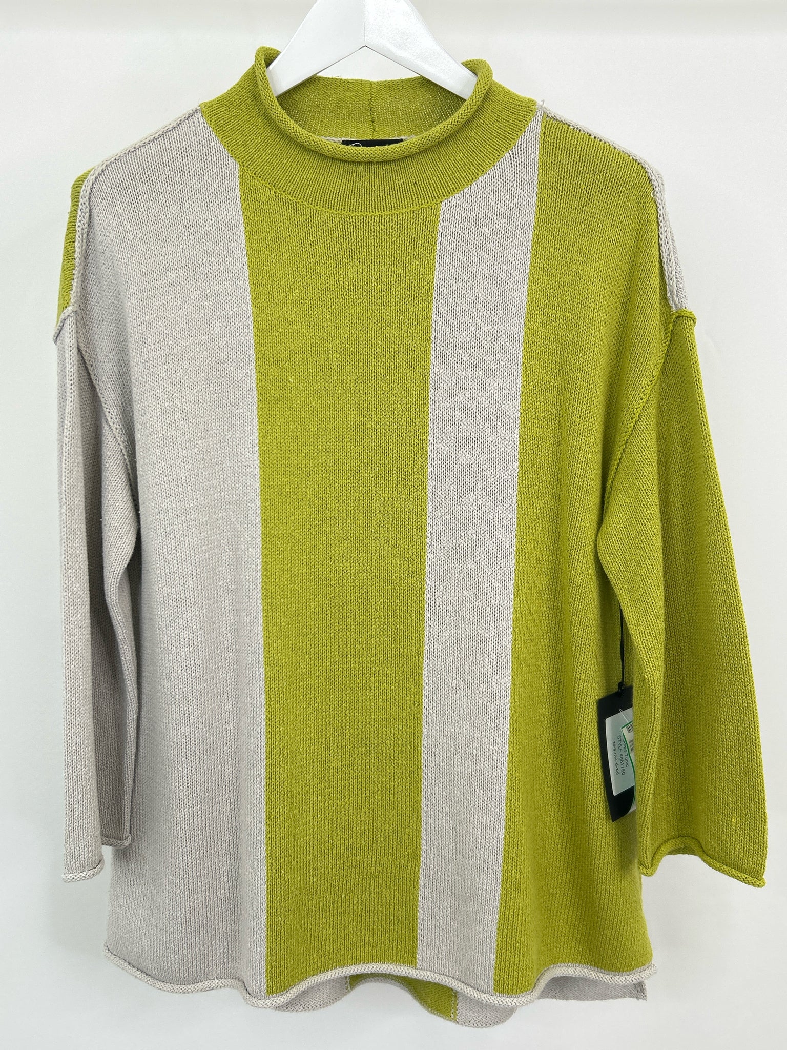 OLIVIA BY HABITAT CLOTHES Size S Green and Gray Women Sweater