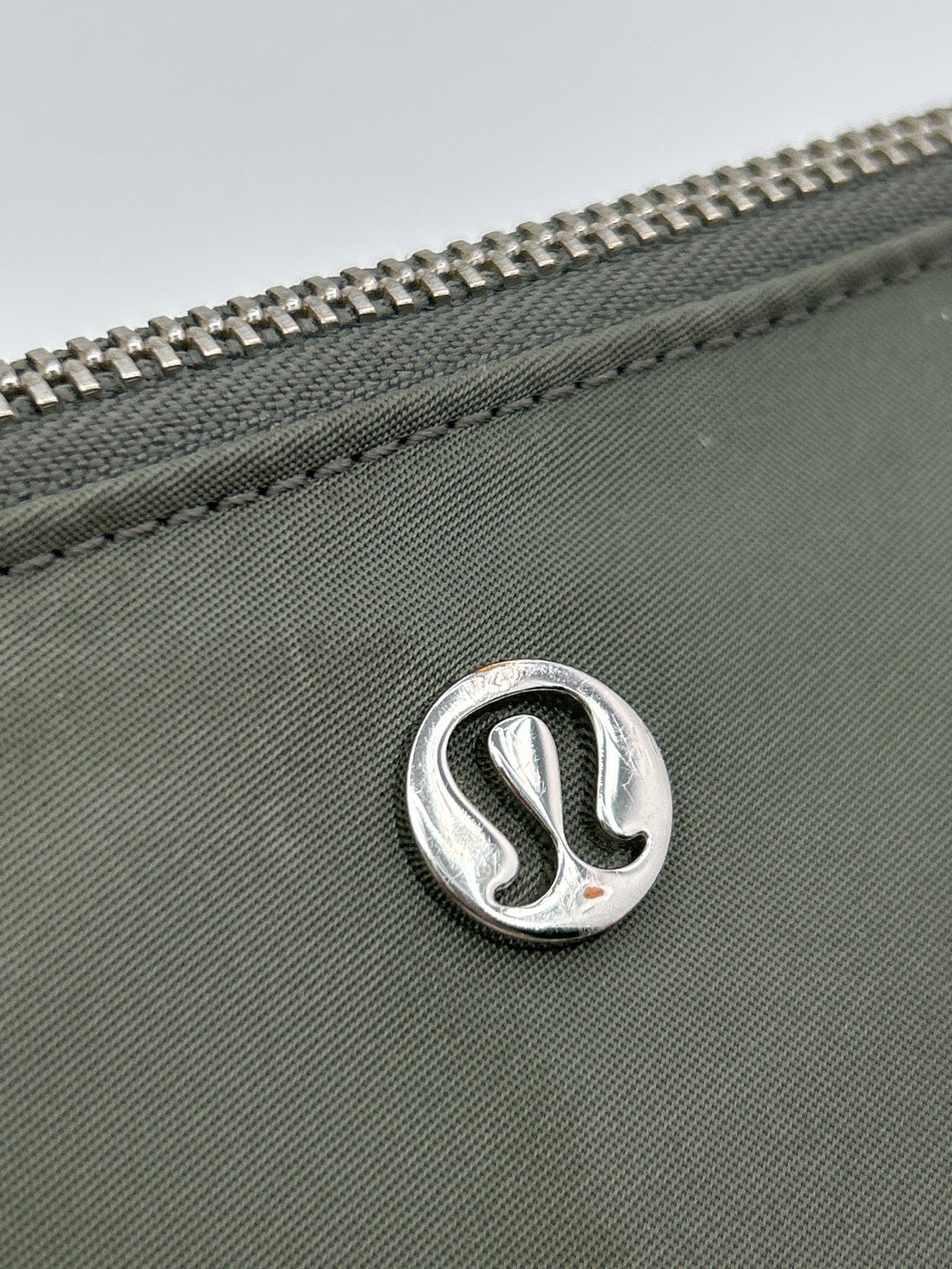 LULULEMON Olive Green Women Wristlet