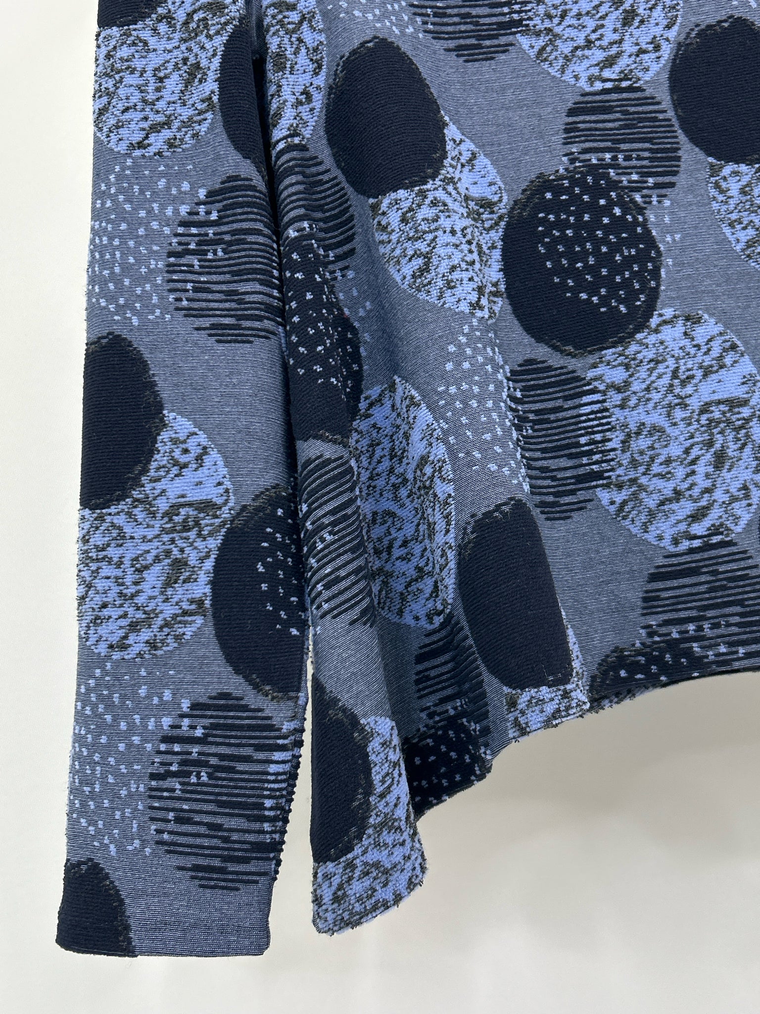 OLIVIA BY HABITAT CLOTHES Size S Navy Print Women Top NWT