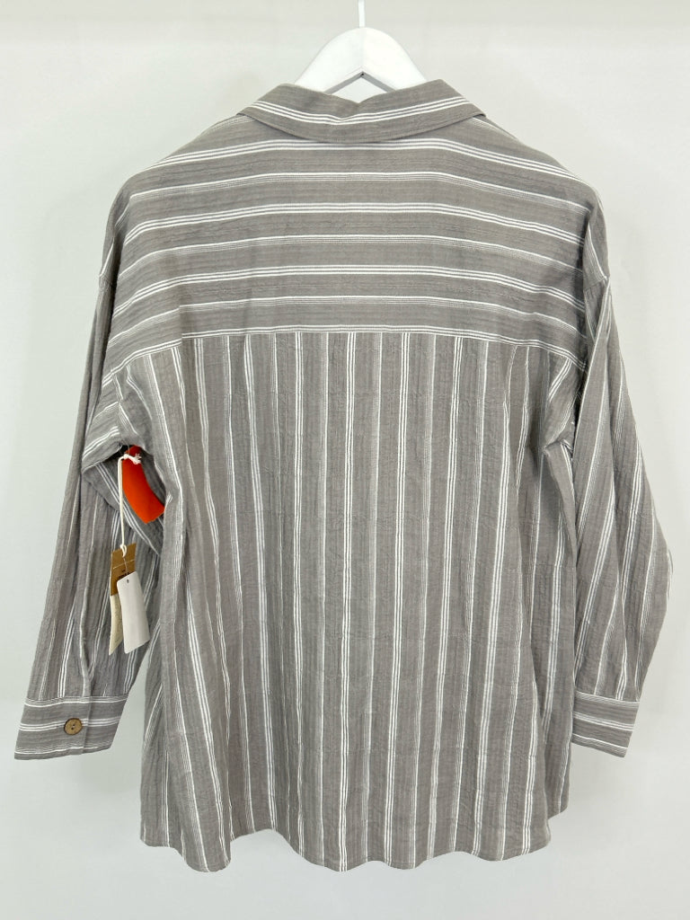 Escape by Habitat Clothes Size S Gray and White Women's Shirt NWT