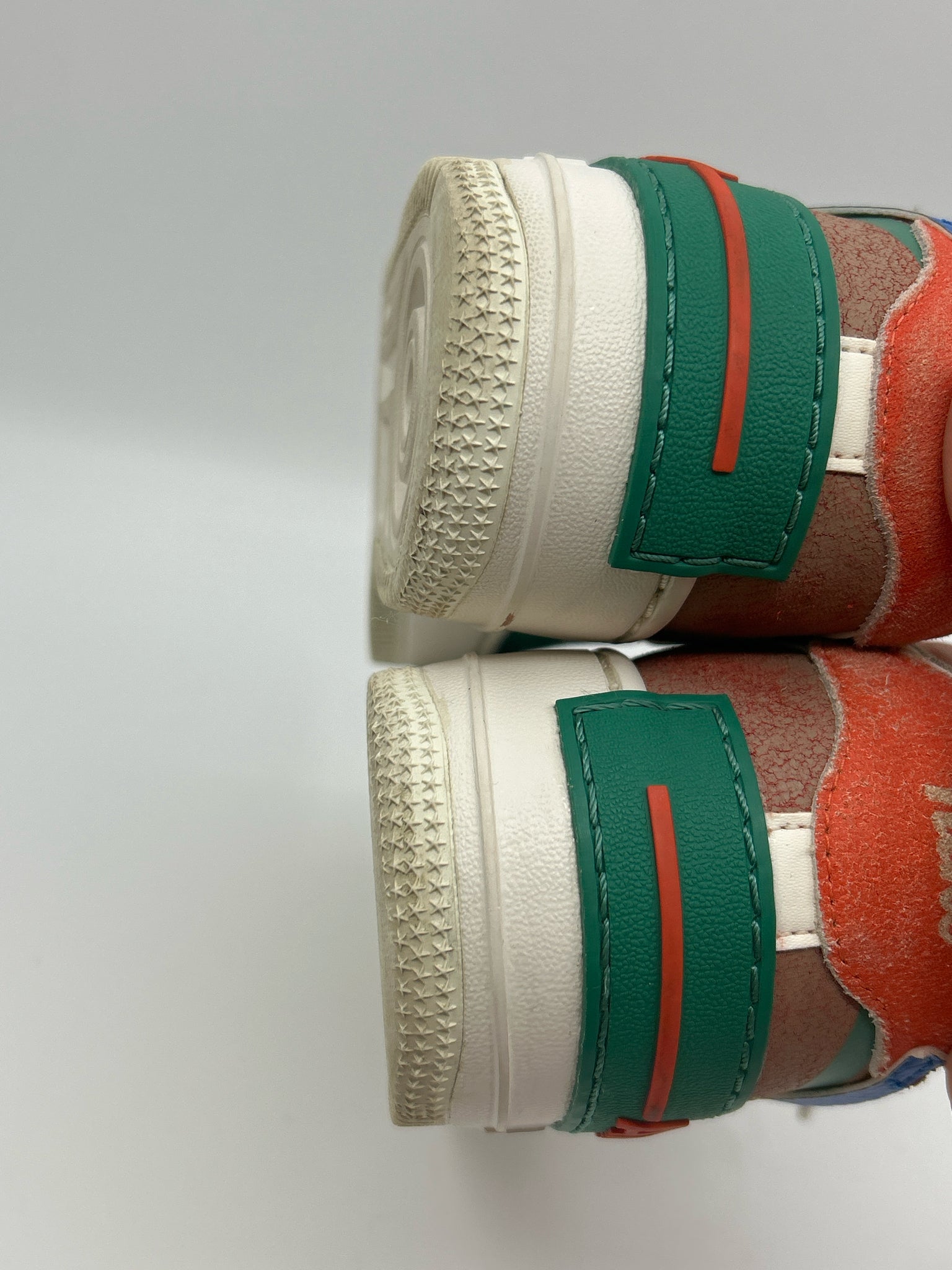 NIKE Size 7 Multi-Color Women Sneakers