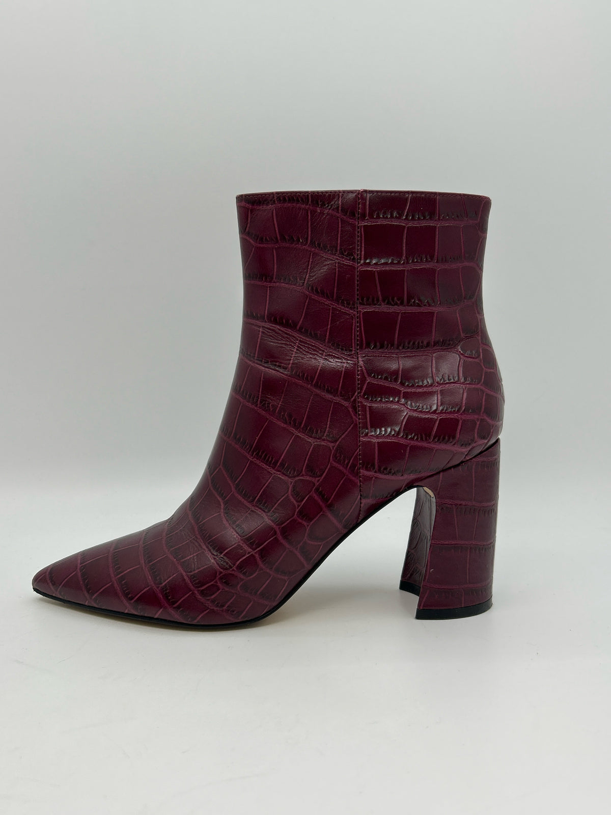 MARC FISHER Size 8.5M Burgundy Women Booties