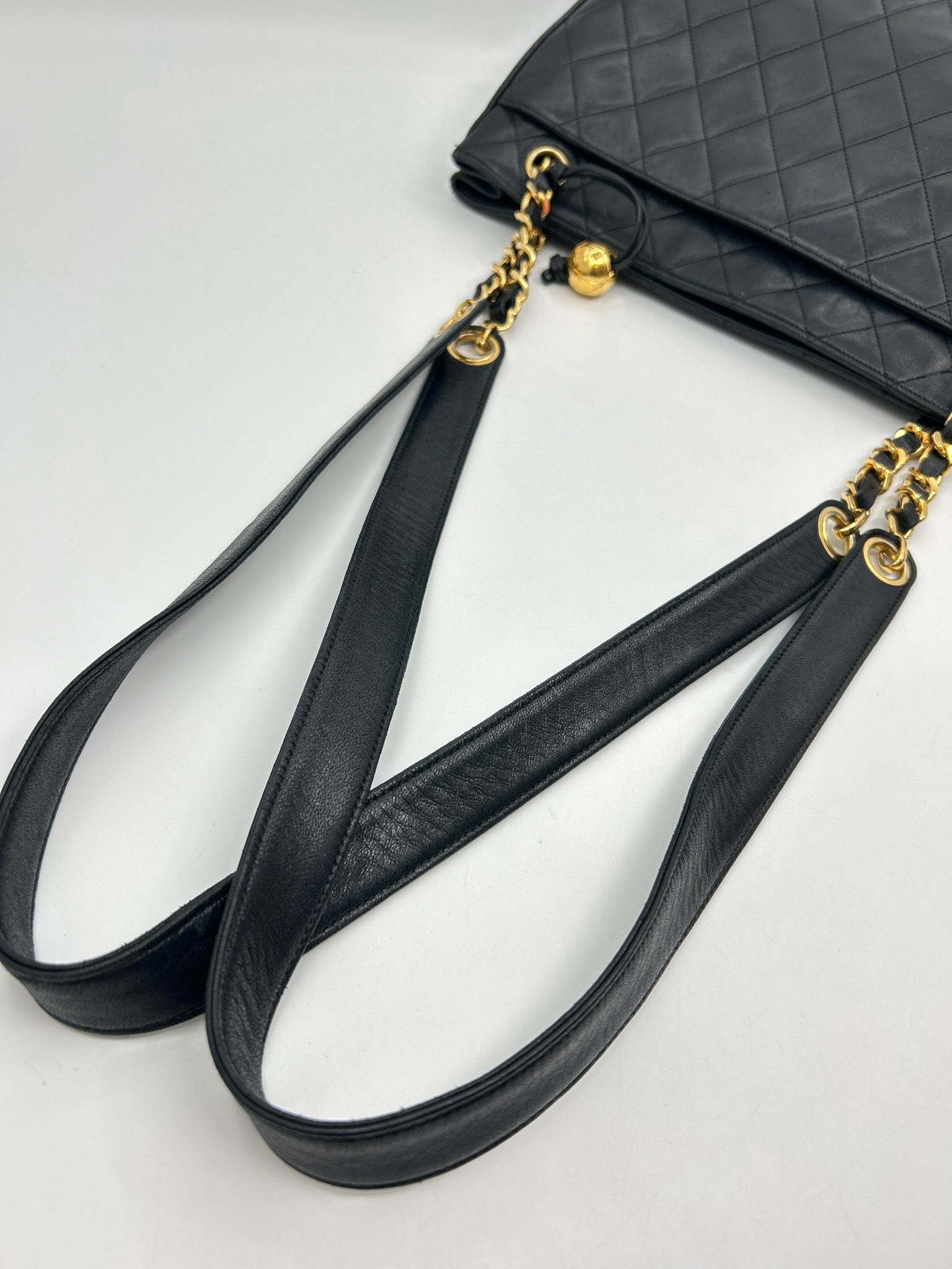 CHANEL Black Women Purse