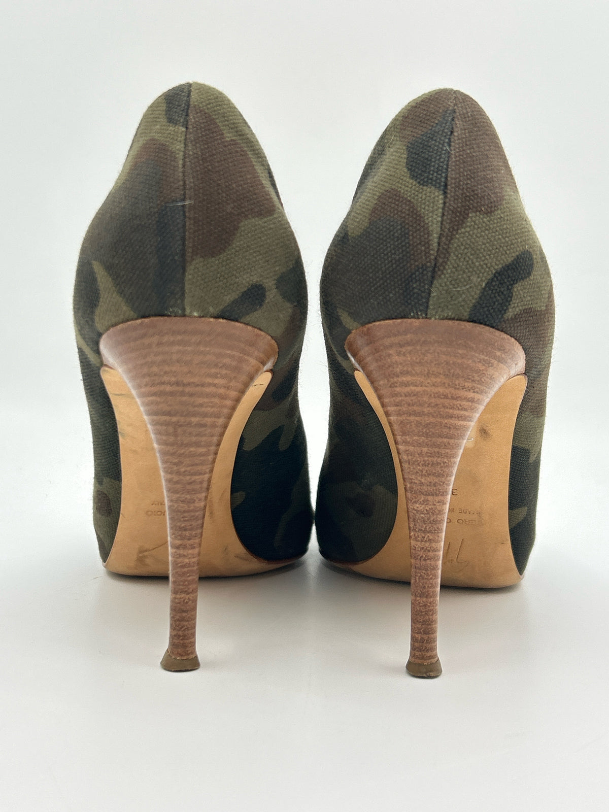 GIUSEPPE ZANOTTI Size 39 CAMO Women Pumps
