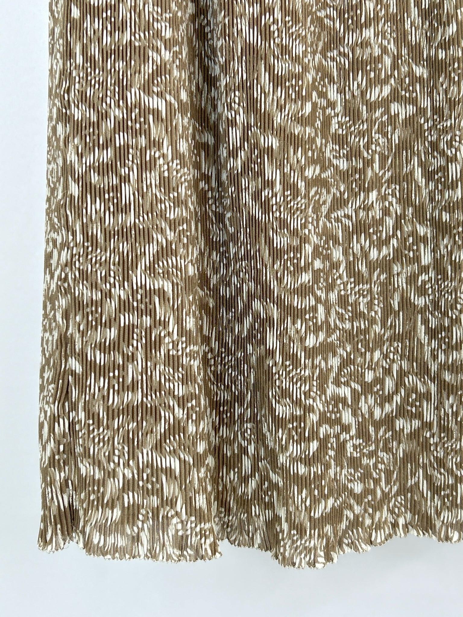Good Hart Size M Brown Print Women Skirt NWT