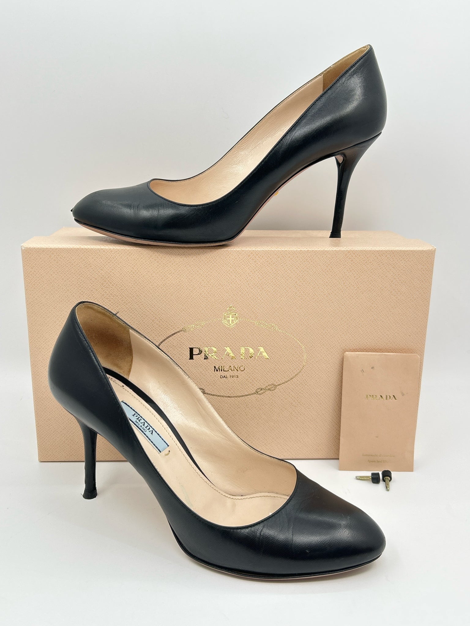 PRADA Size 39/8 Black Women Pumps