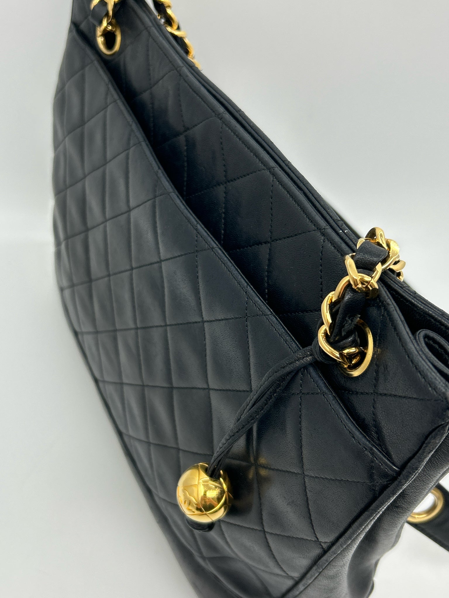 CHANEL Black Women Purse