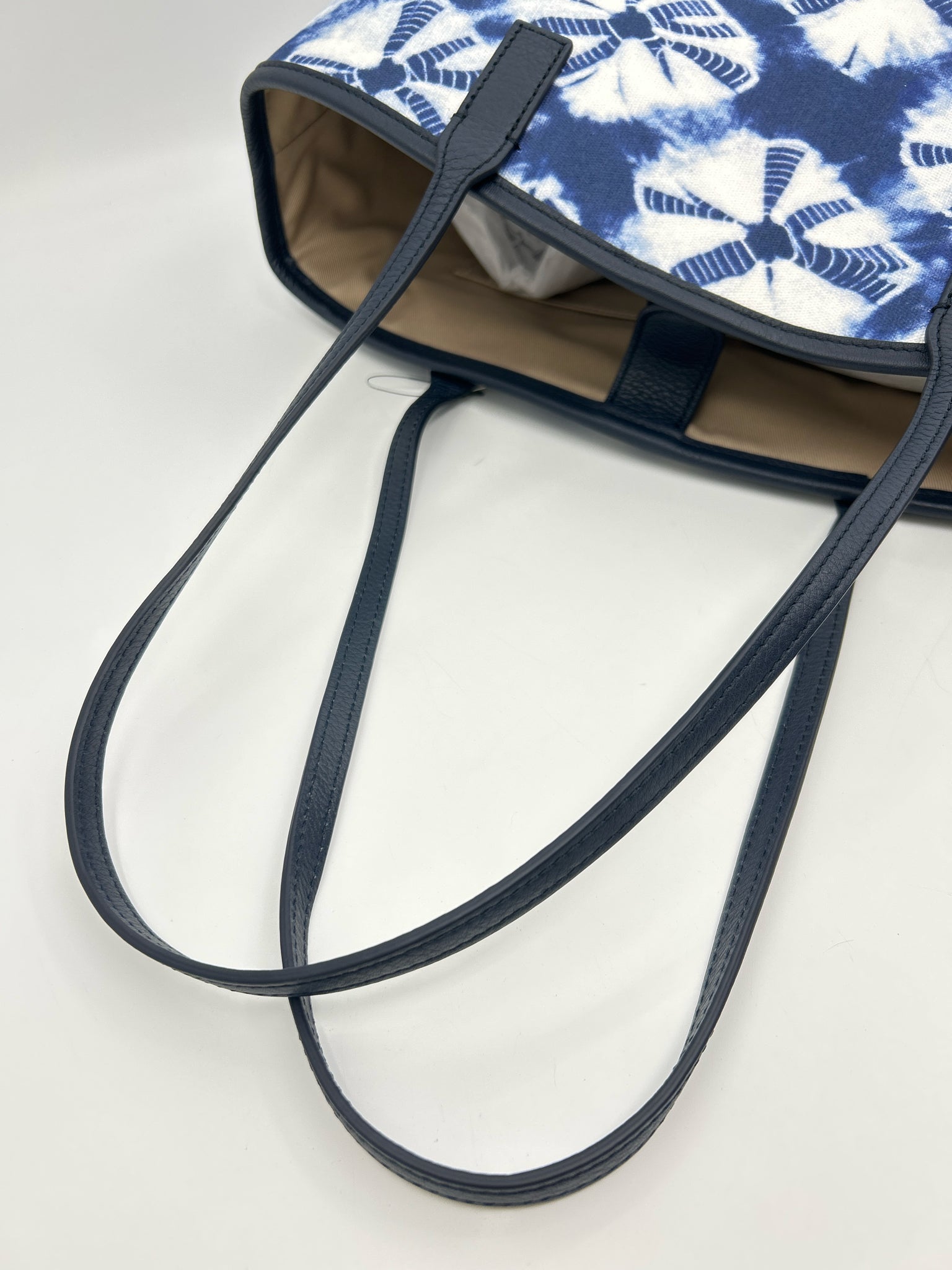 TALBOTS Blue Print Women Tote NWT