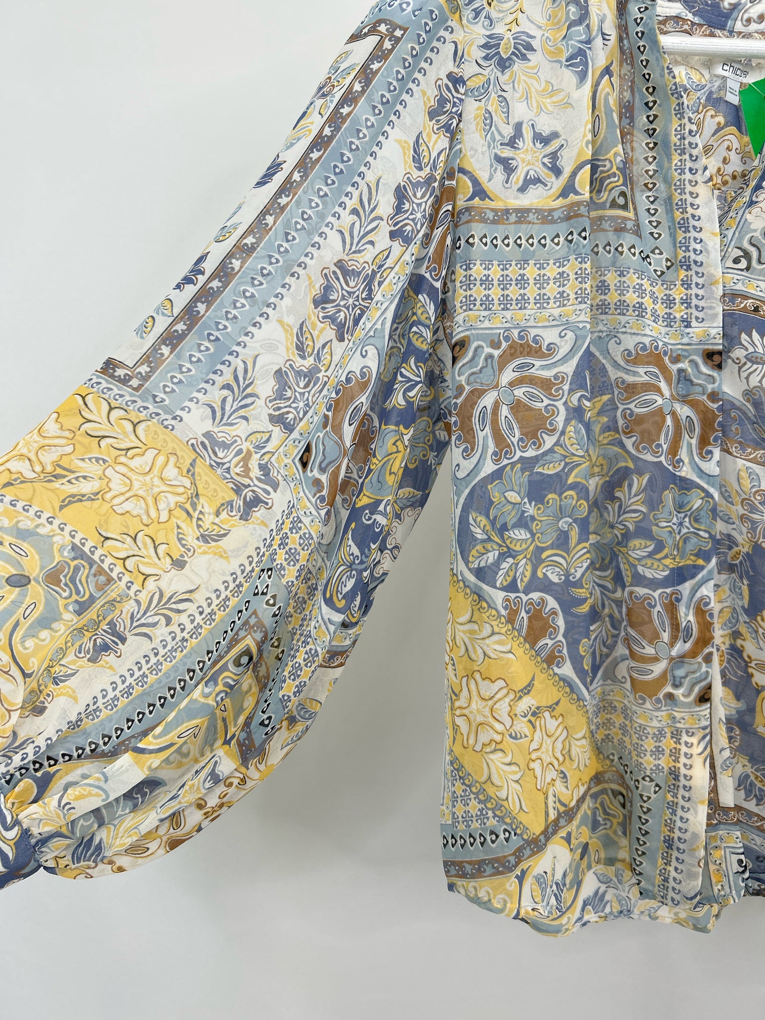 CHICO'S Size 8 BLUE AND YELLOW Women Blouse