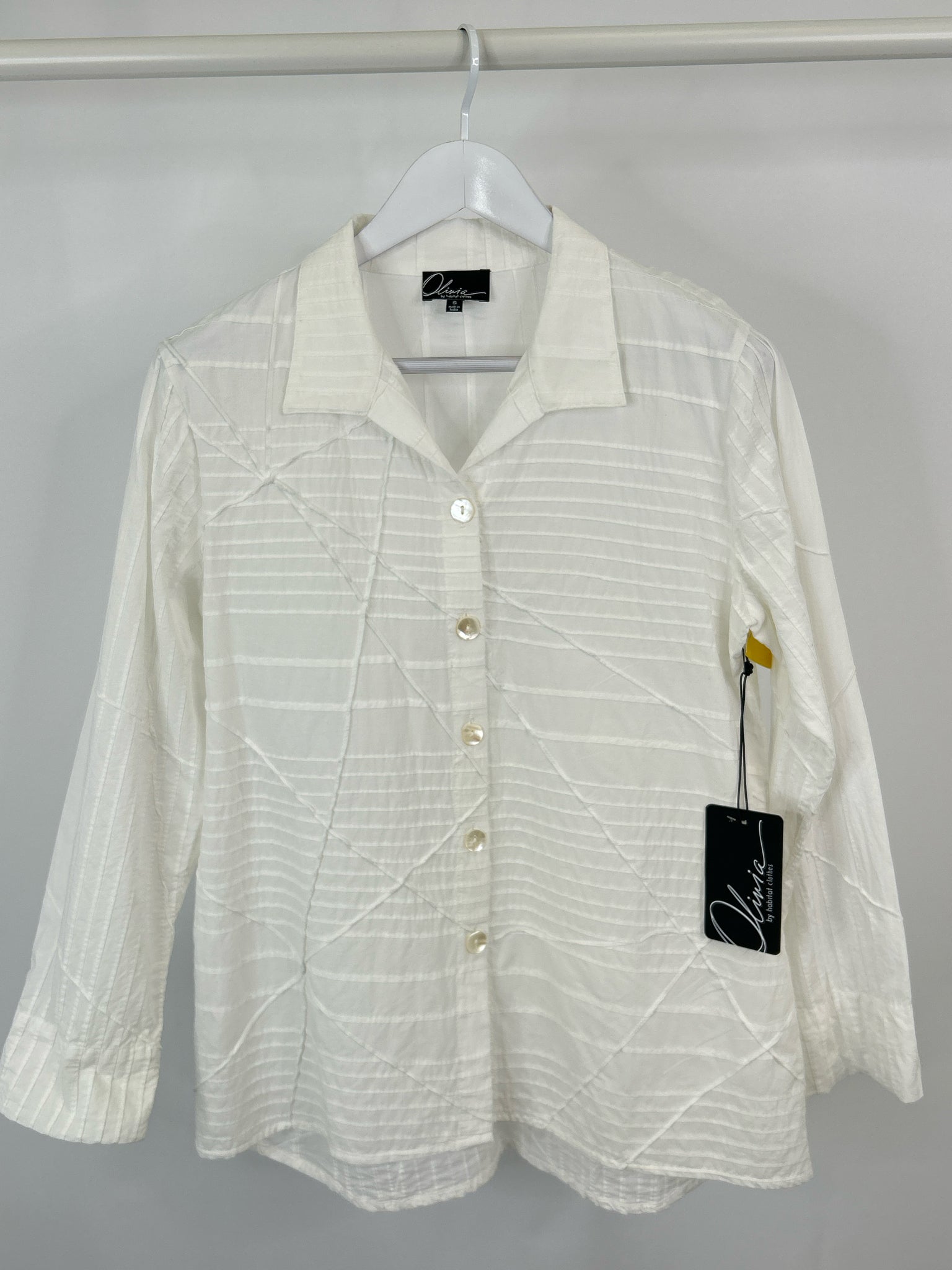 OLIVIA BY HABITAT CLOTHES Size S White Women Shirt