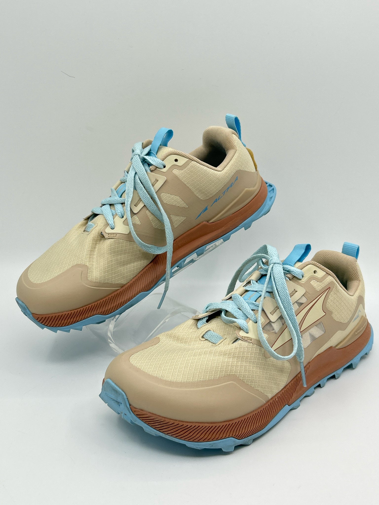 ALTRA Size 9.5W Cream and Blue Women Sneakers