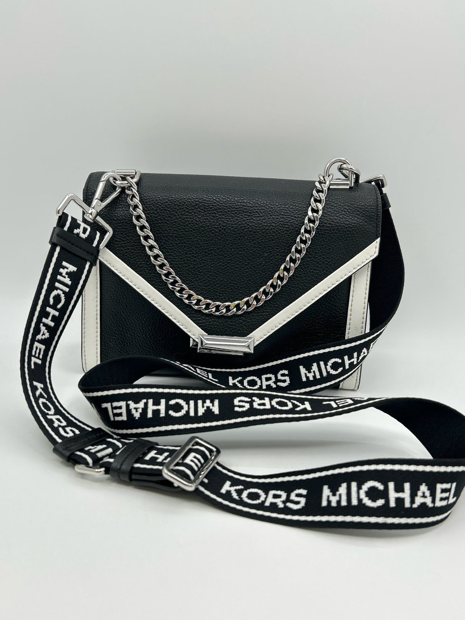 MICHAEL MICHAEL KORS Black and White Women Purse