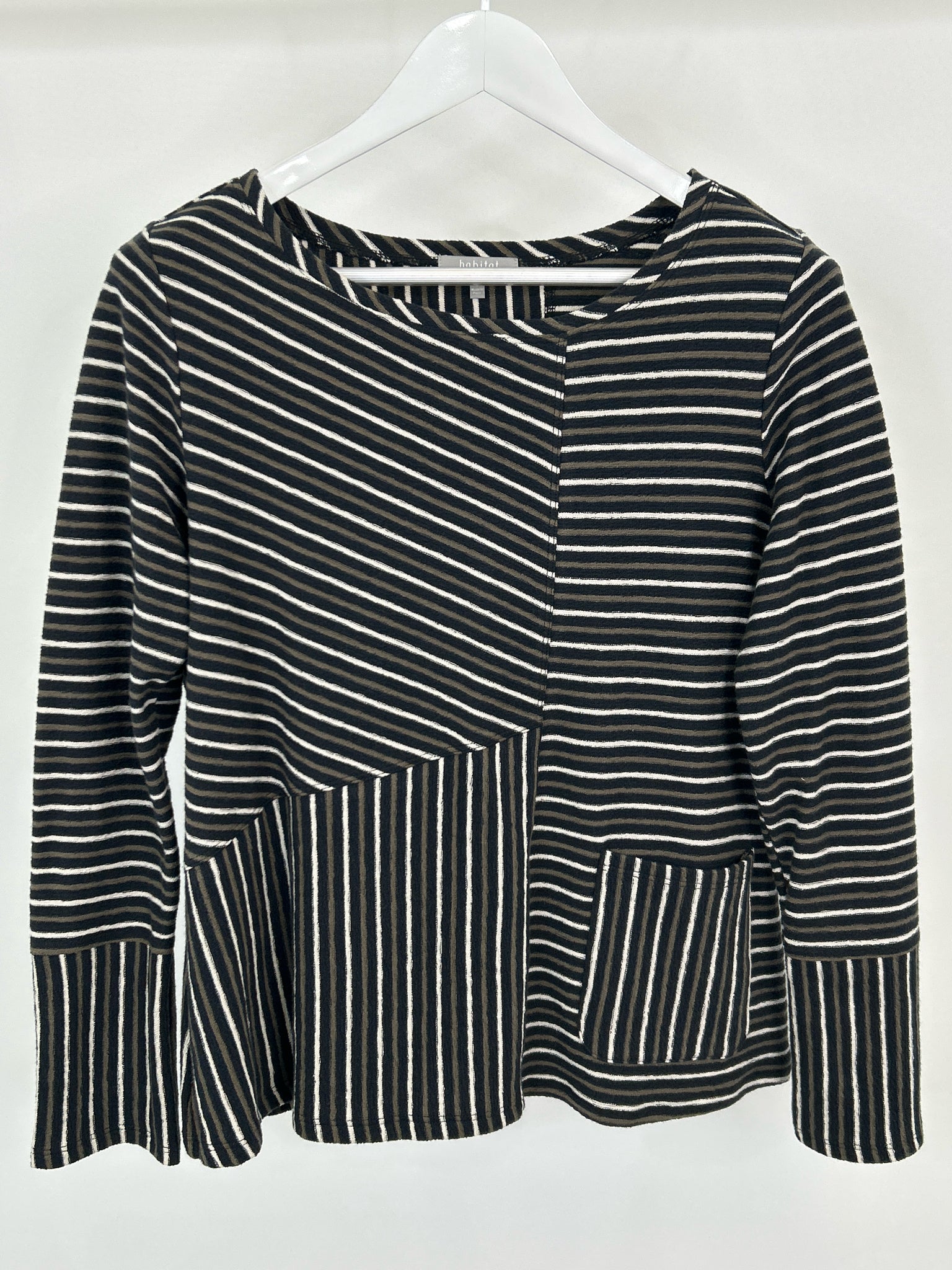 HABITAT Size S black striped Women Top