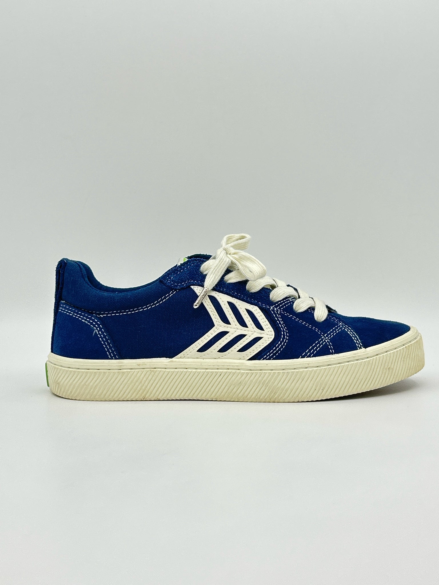 CARIUMA Size 8.5 Blue Women Sneakers