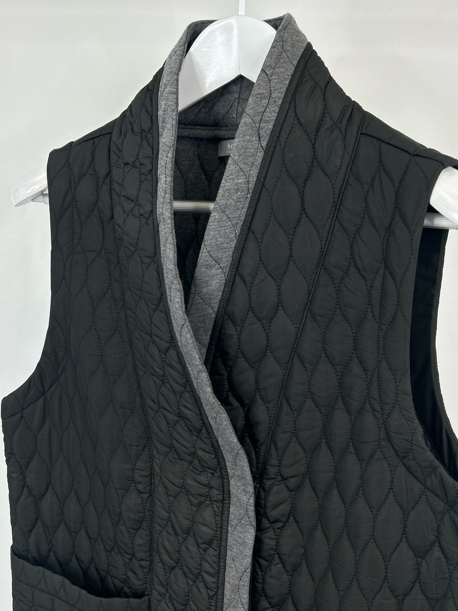 HABITAT Size S Black and Grey Women Vest NWT