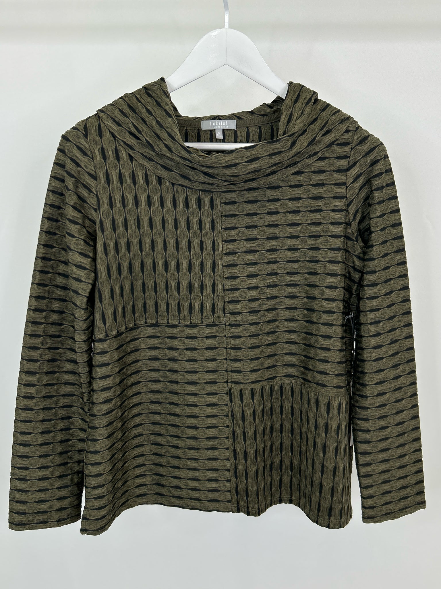 HABITAT Size S Brown and Black Women Top NWT