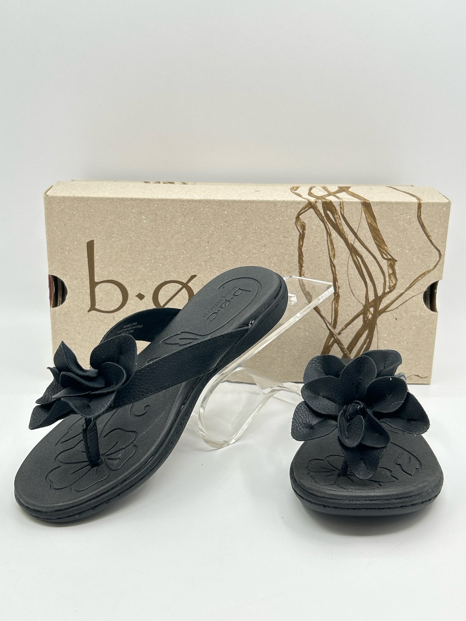 Born Concept b.o.c. NIB Size 6 Black Women Sandal