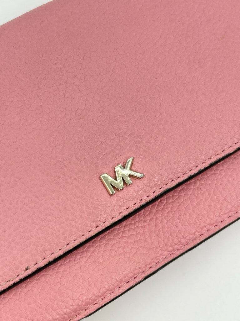 MICHAEL KORS Pink Crossbody Wallet Purse