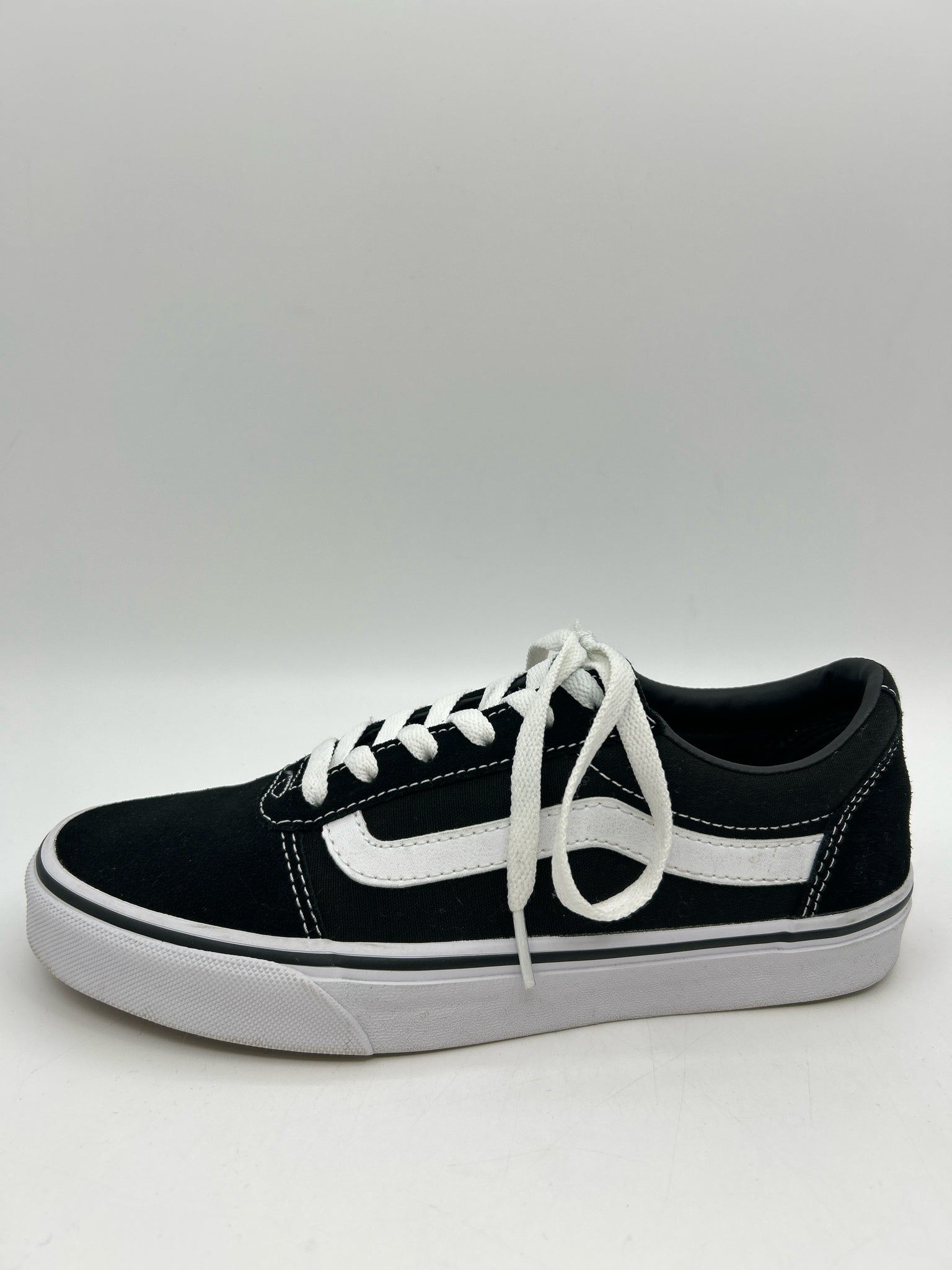 VANS Size 8 Black and White Women Sneakers