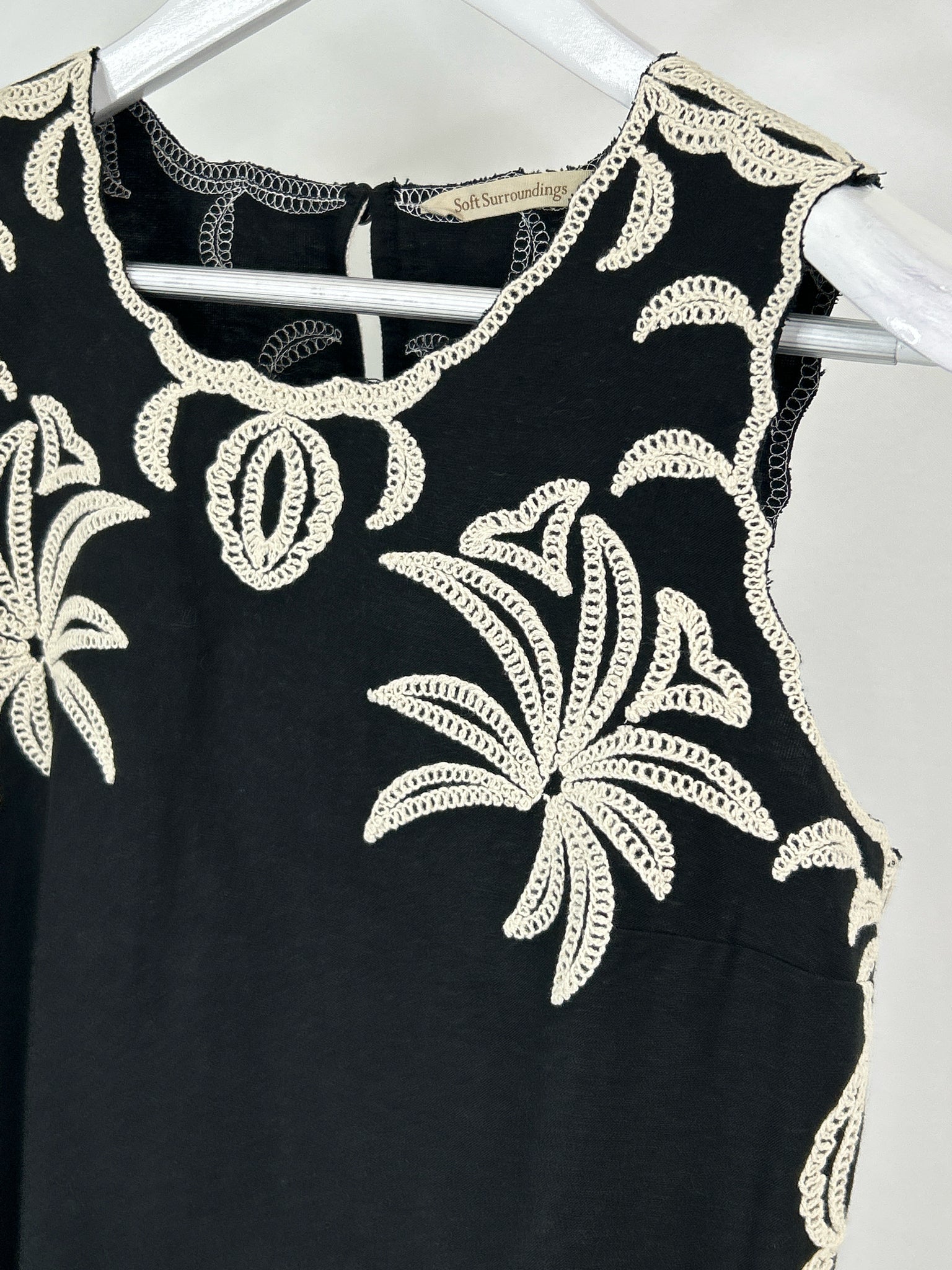 SOFT SURROUNDINGS NWT Size S Black Print Women Top