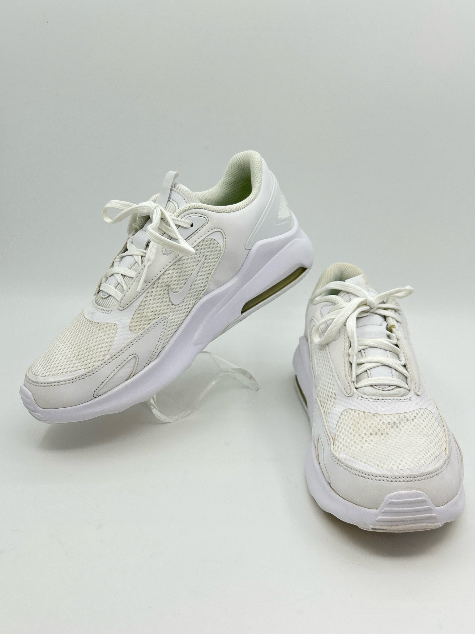 NIKE Size 10 White Women Sneakers