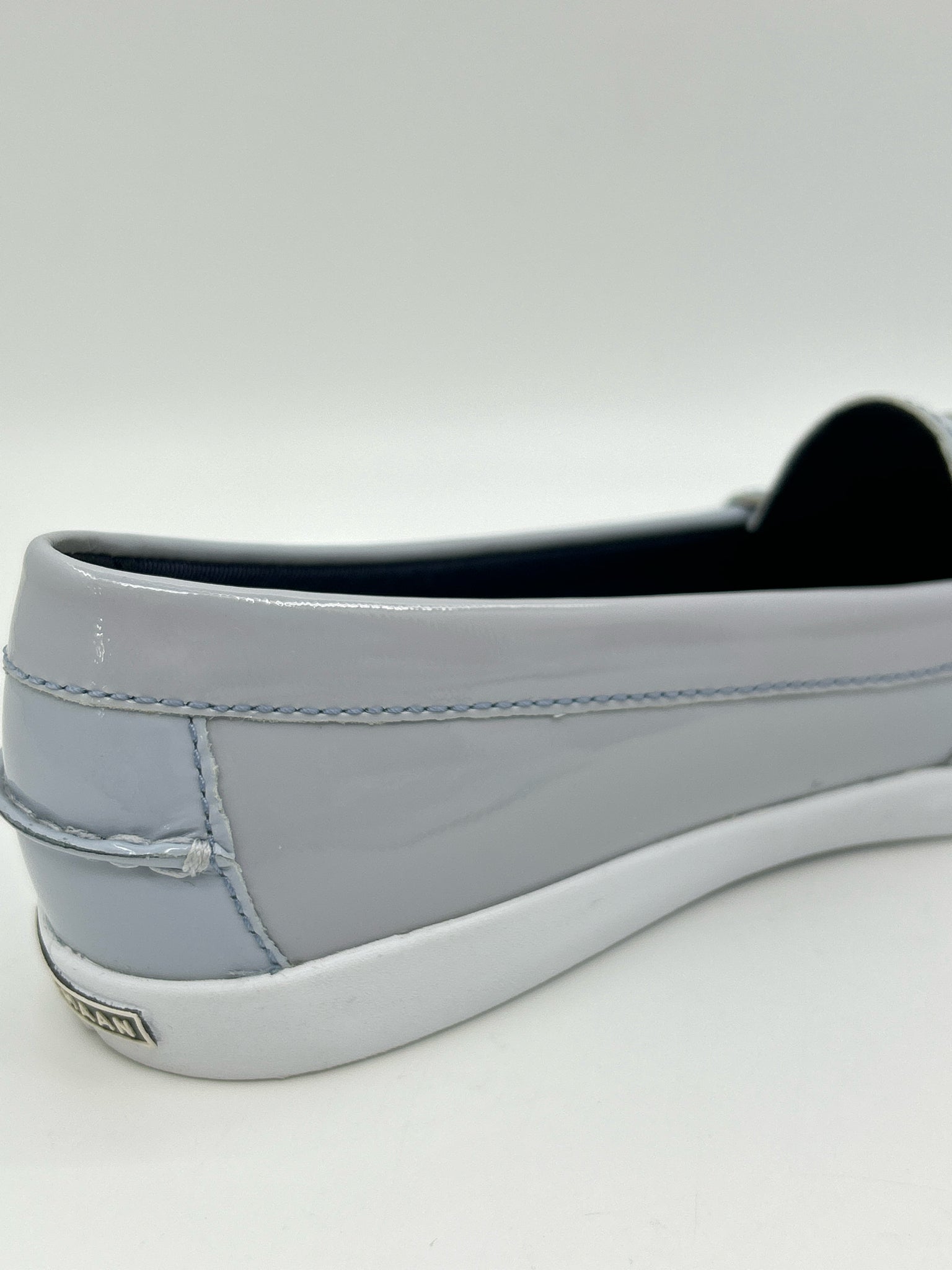 COLE HAAN Size 8.5B Grey and white Women Loafer