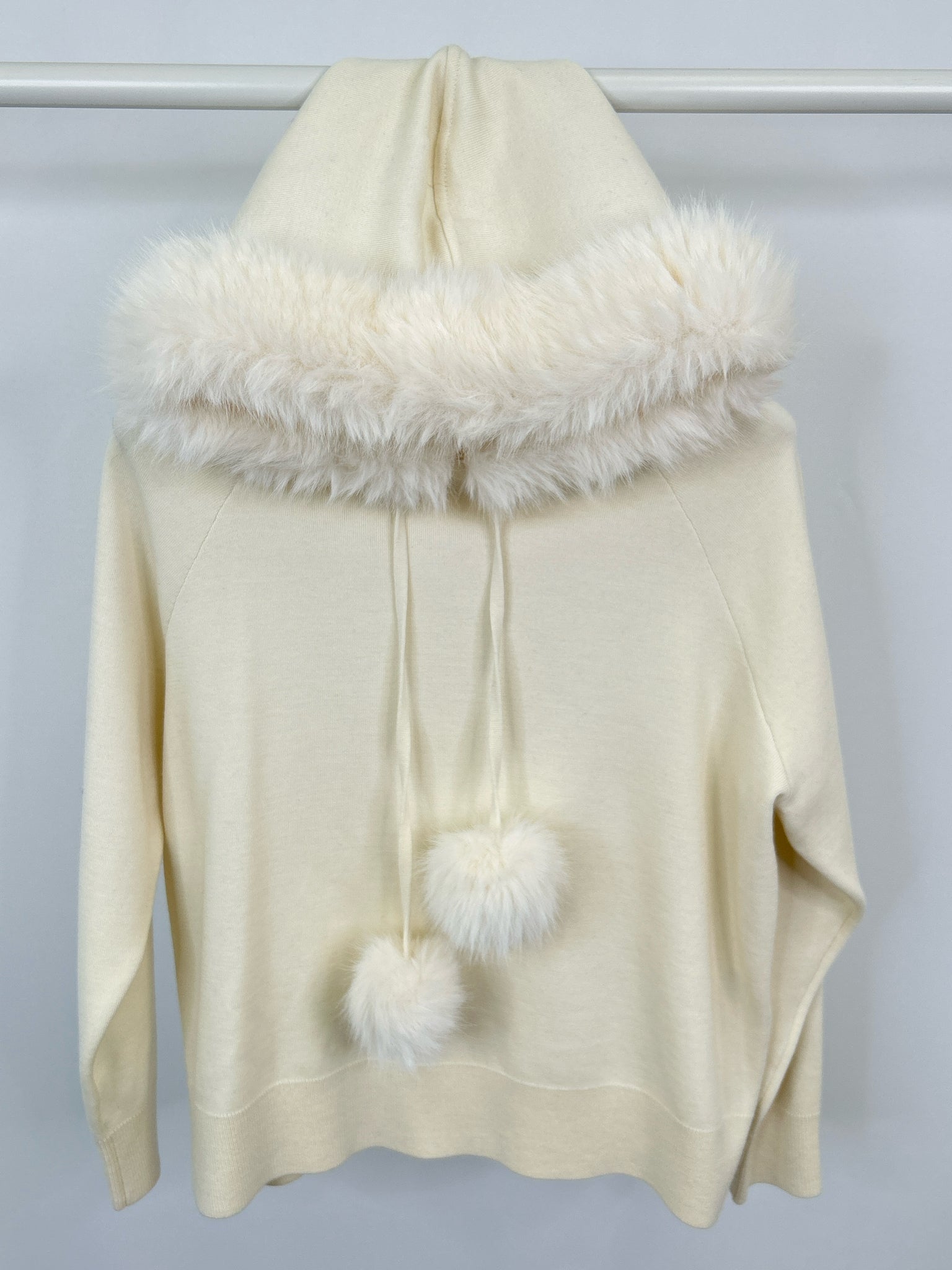 ALICE + OLIVIA Size S ecru Women Sweater