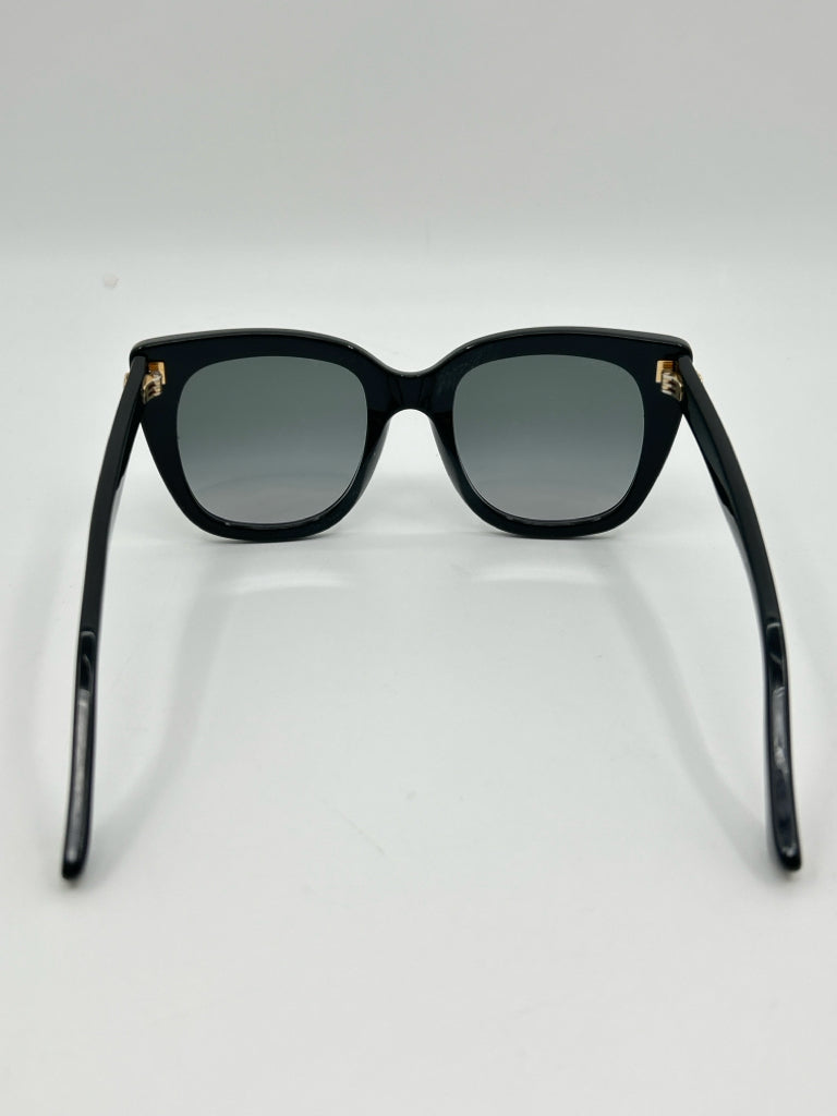 GUCCI Black Sunglasses w/Case