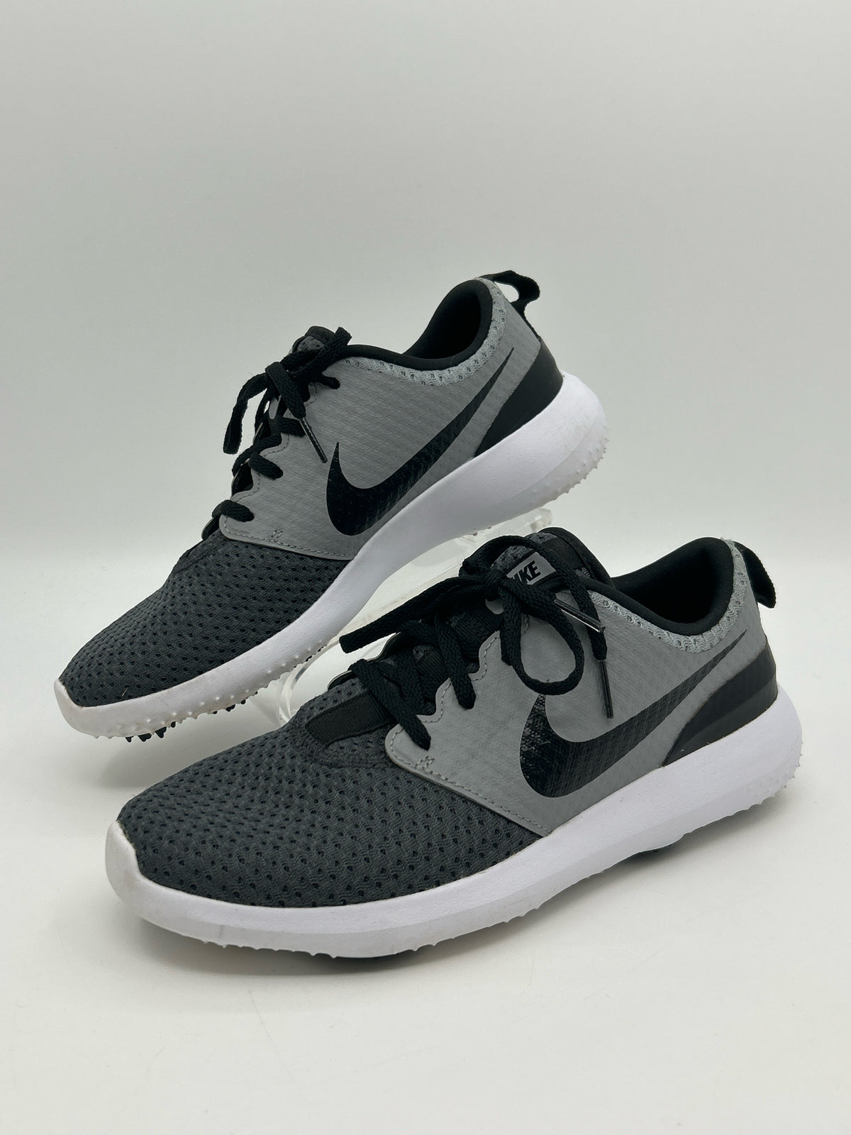 NIKE Size 8.5 Grey Women Sneakers