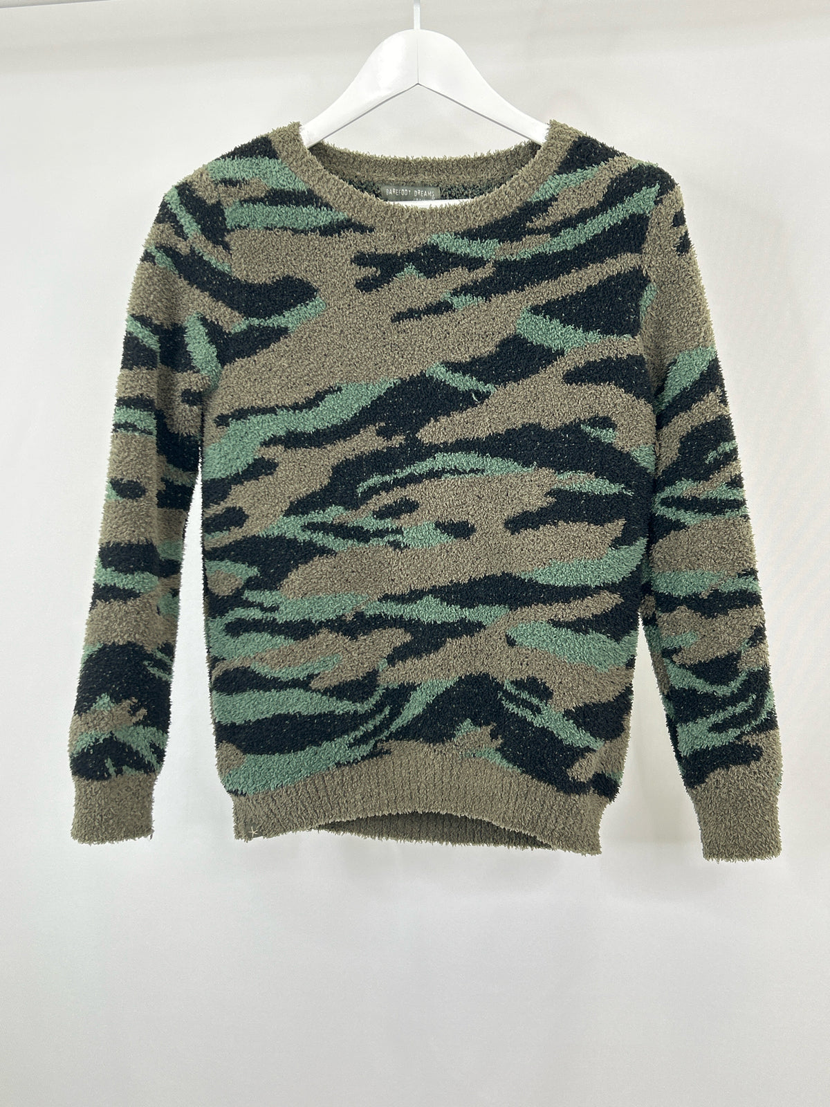 BAREFOOT DREAMS Size XS Green Camo Women Sweater