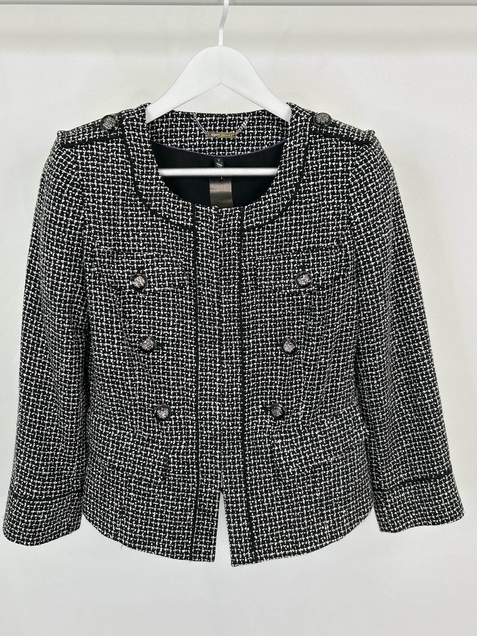 White House Black Market Size 6 Black & White Women Jacket