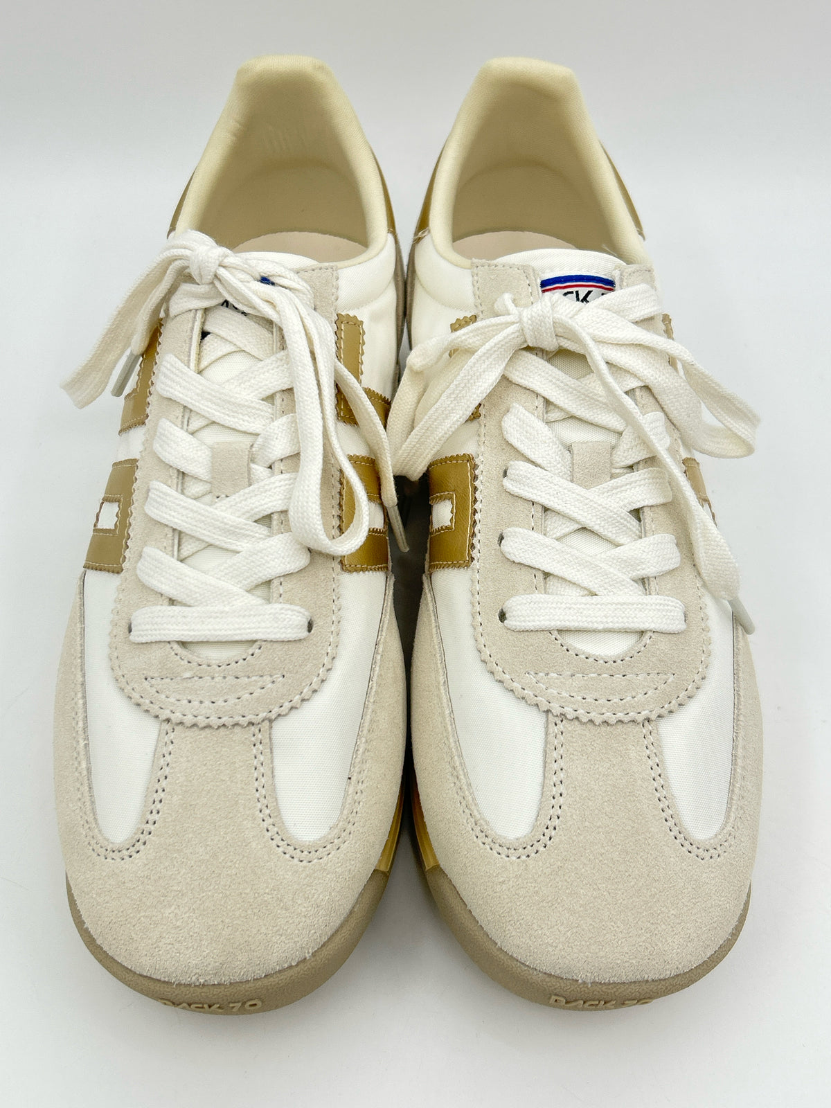 Back 70 Streetwear Size 39 White and Gold Women Sneakers NIB