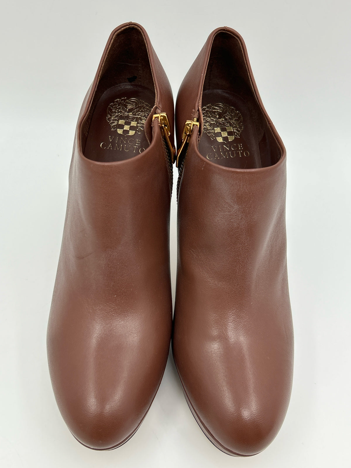 VINCE CAMUTO Size 9.5M COGNAC Women Booties
