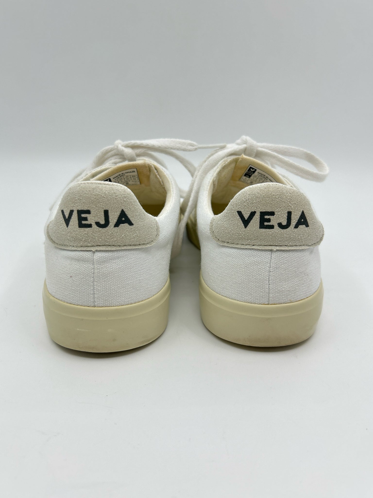 VEJA Size 7 White Women Sneakers