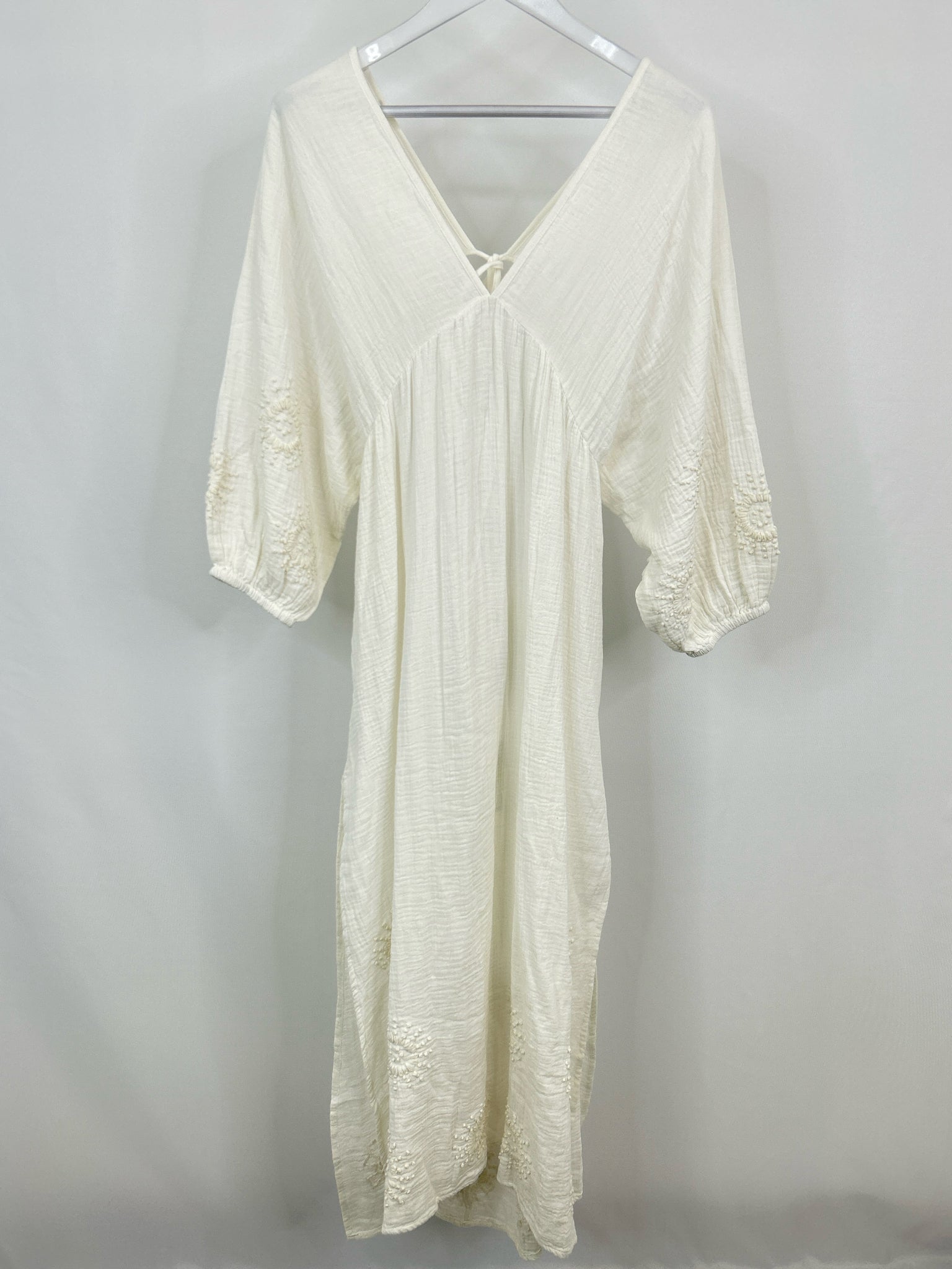 TRINA TURK Size M White Women Dress NWT
