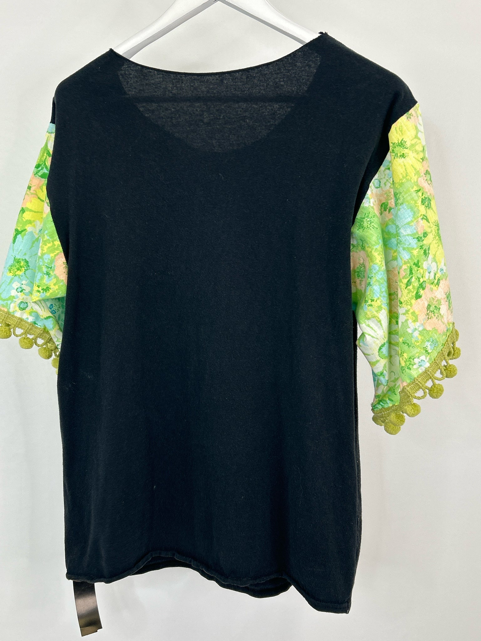 TEXAS TRASH NWOT Size M/L Black Print Women Top