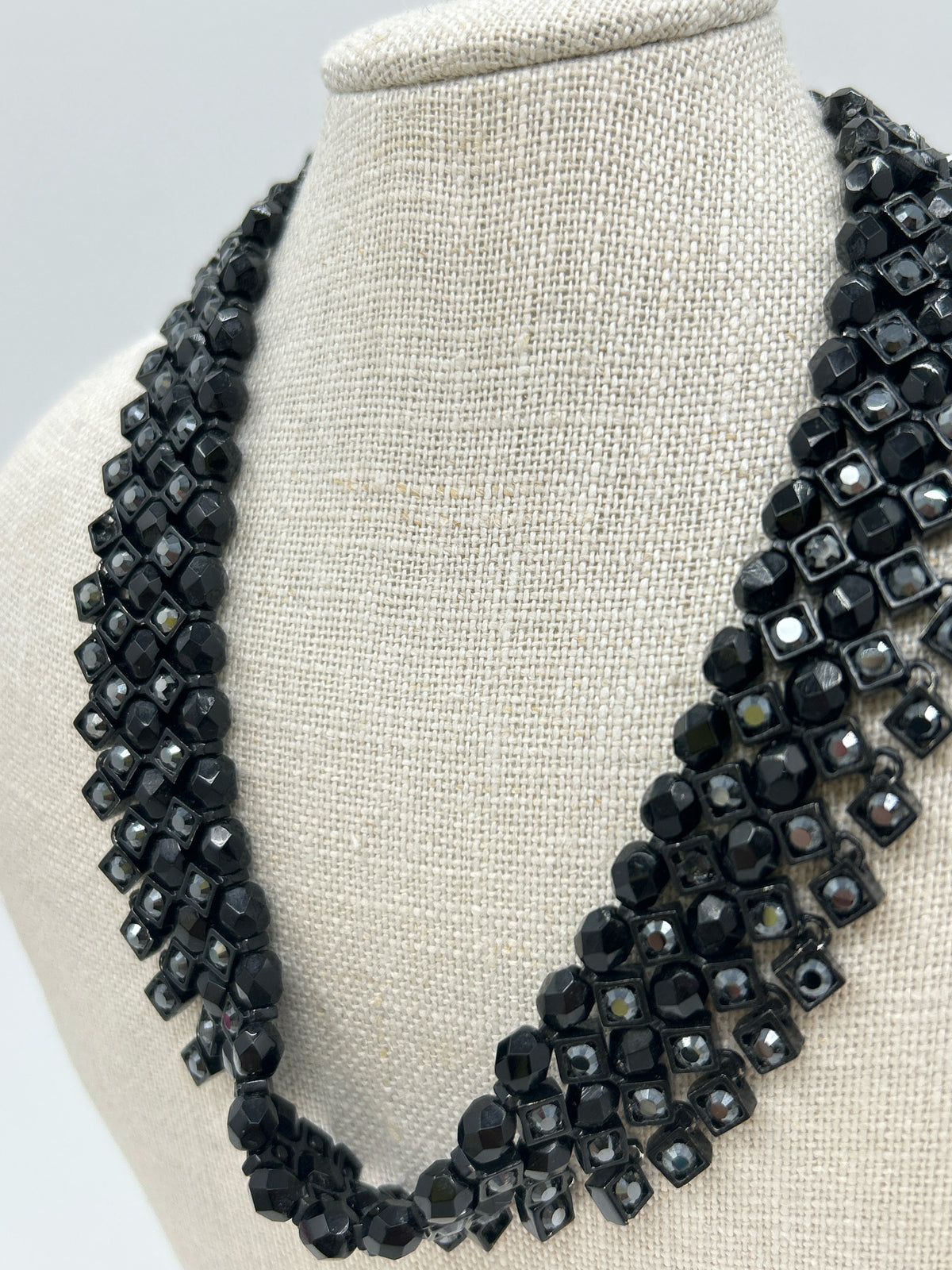 ST JOHN Black Necklace
