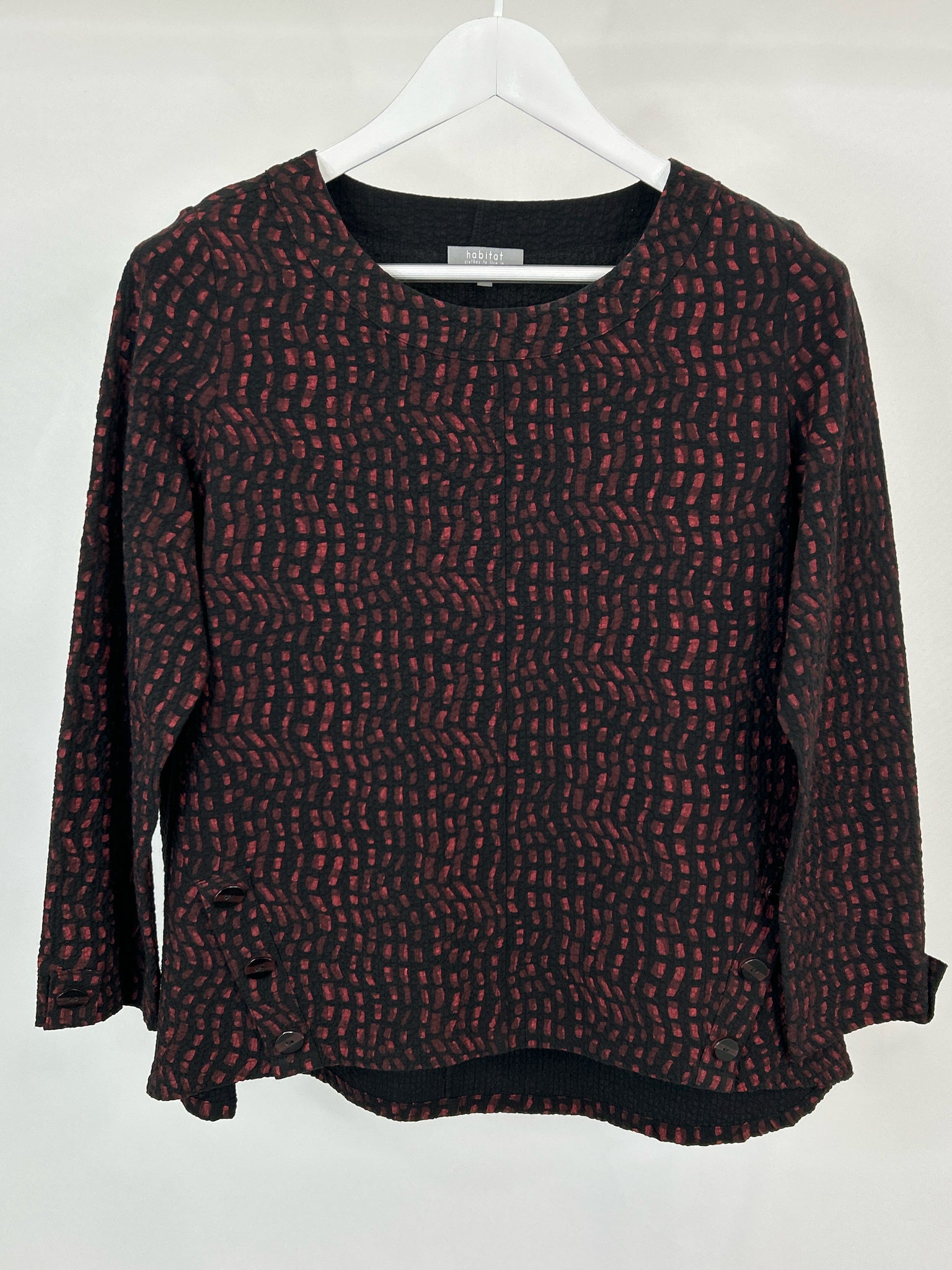 HABITAT Size S black and red Women Top
