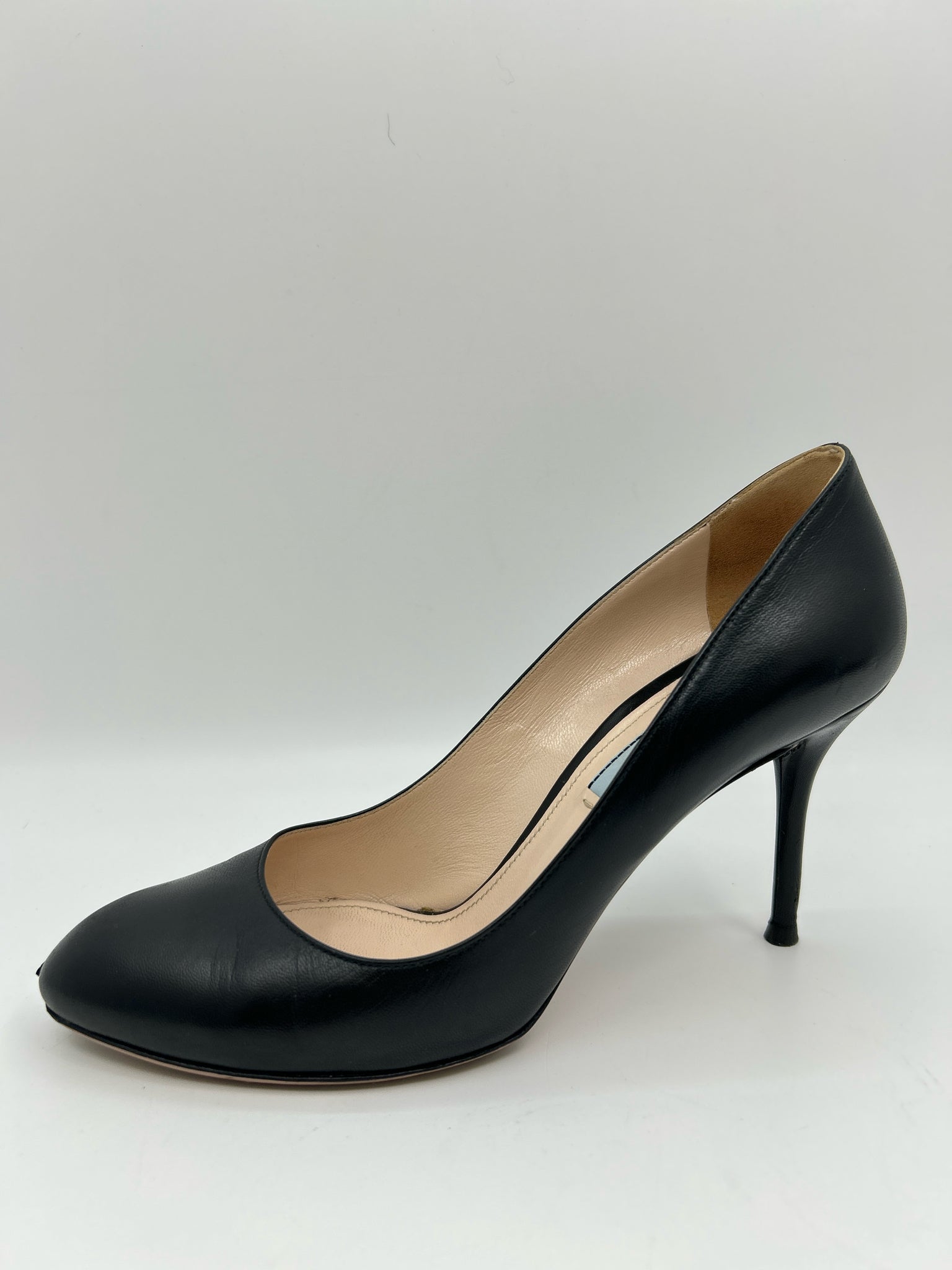 PRADA Size 39/8 Black Women Pumps