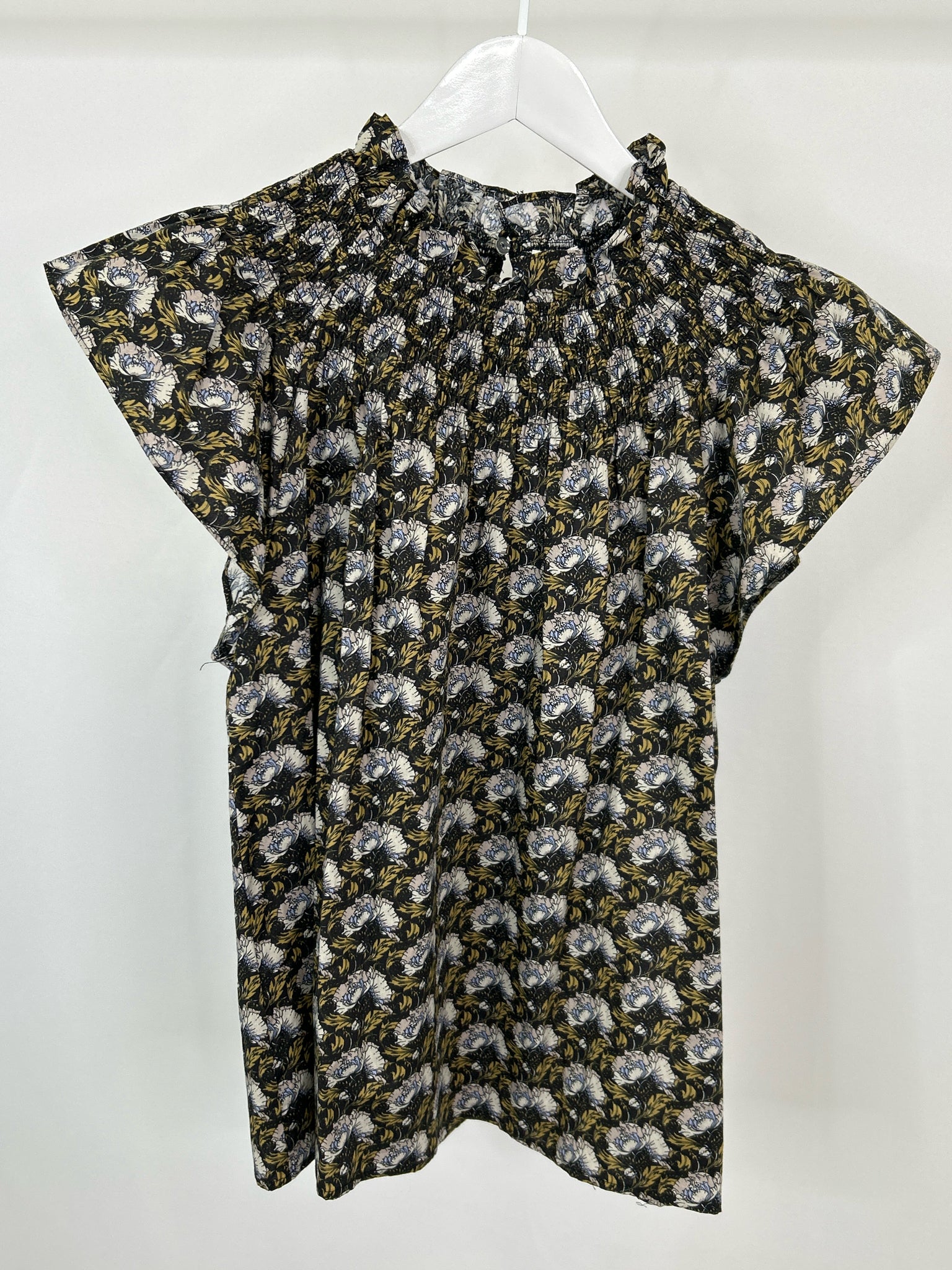 aureum NWT Size L Black Print Women Top