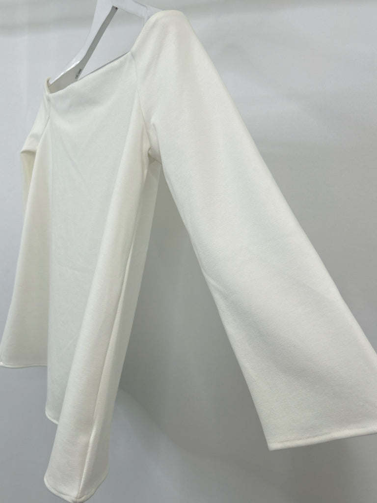 TUCKERNUCK Size M White Blouse Top