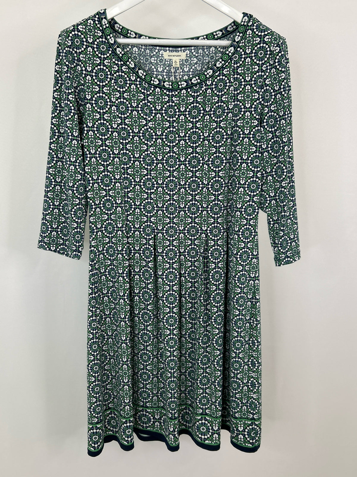 MAX STUDIO Size XL NAVY AND GREEN Women Dress