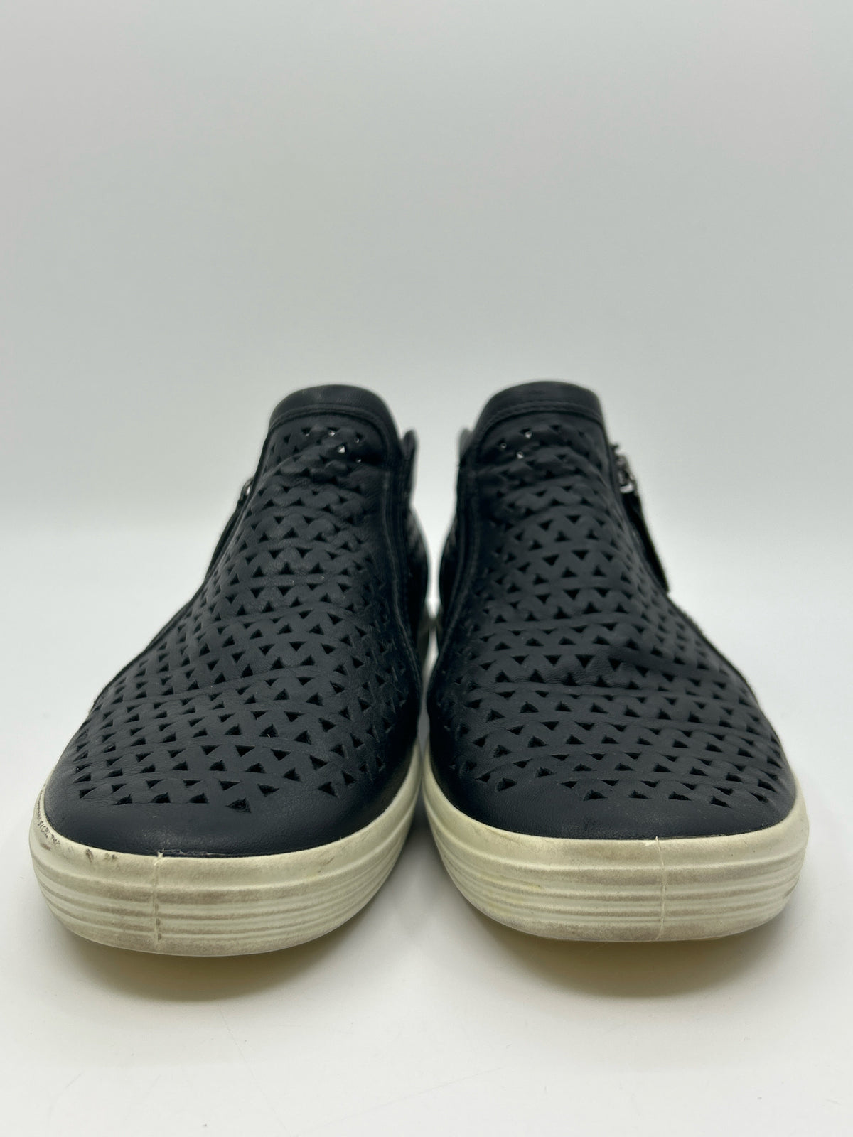 ECCO Size 9 Black Women Booties