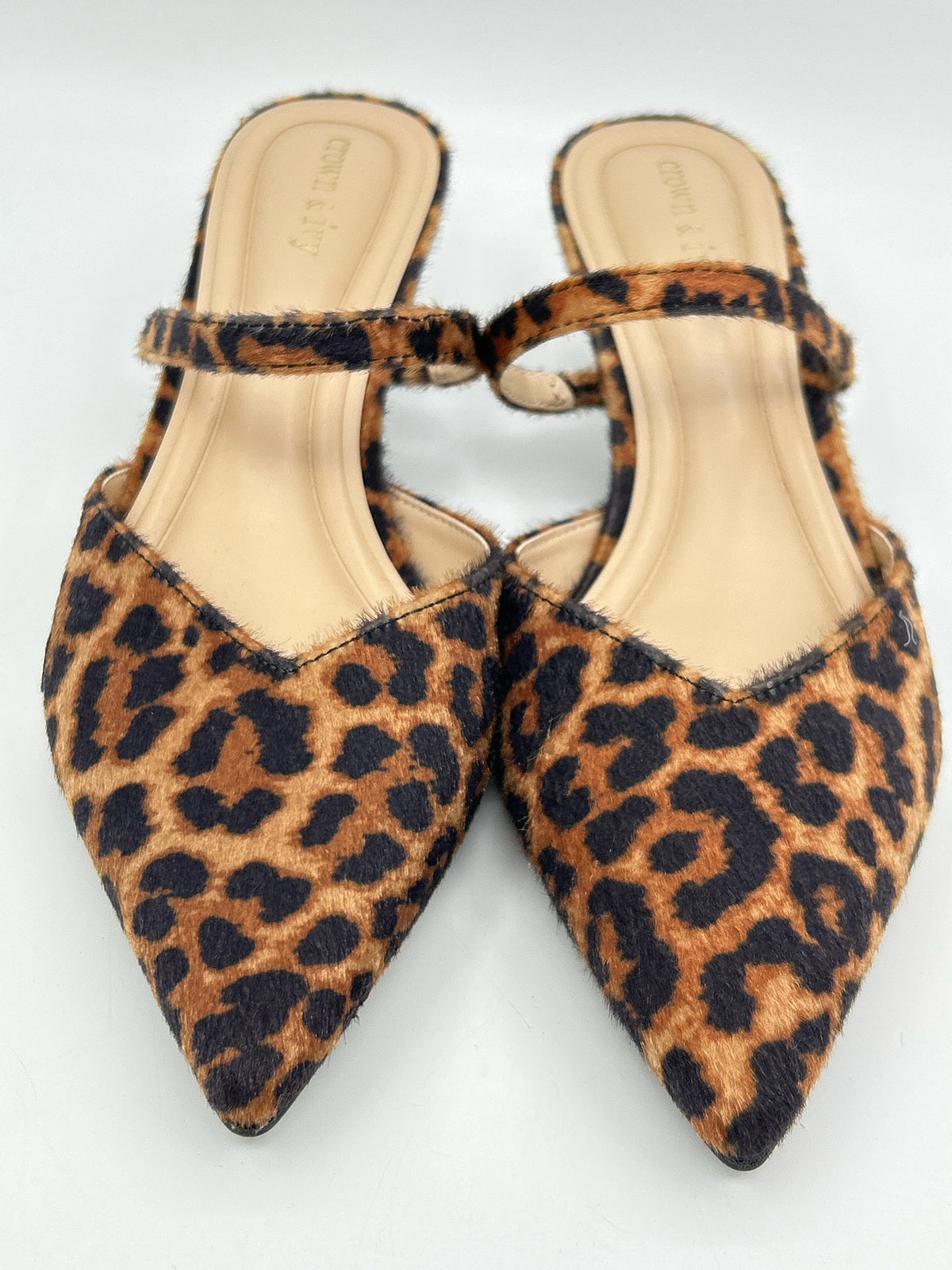 CROWN & IVY Size 9 Animal Print Women Pumps