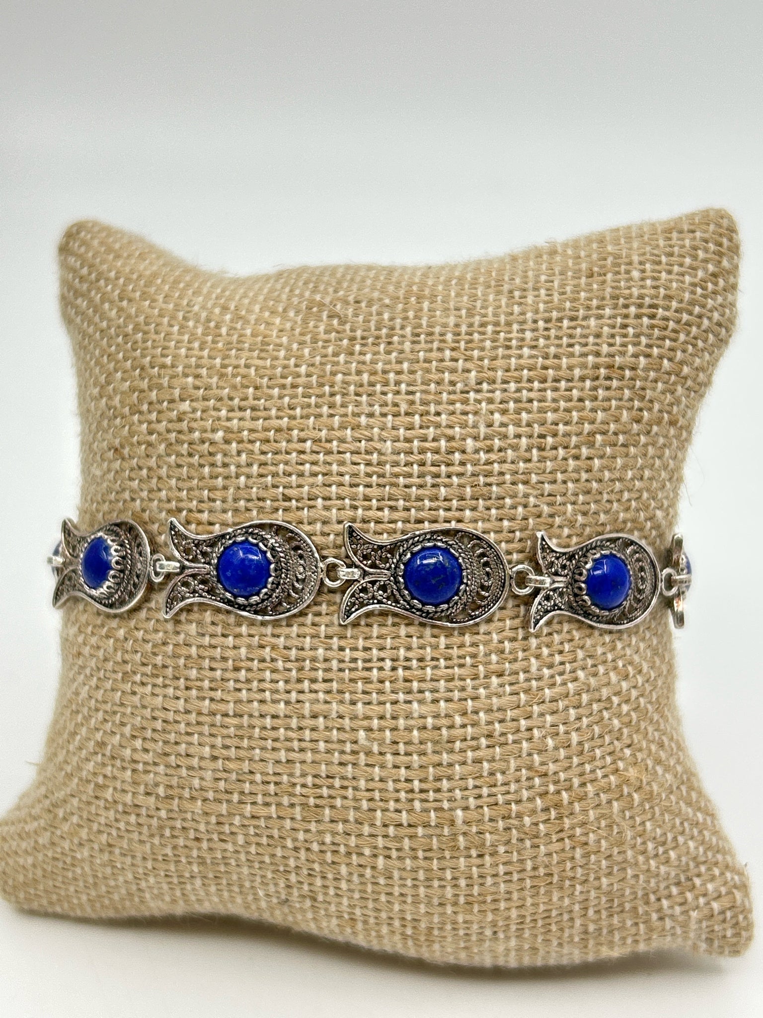 NO BRAND Blue and Silver Bracelet