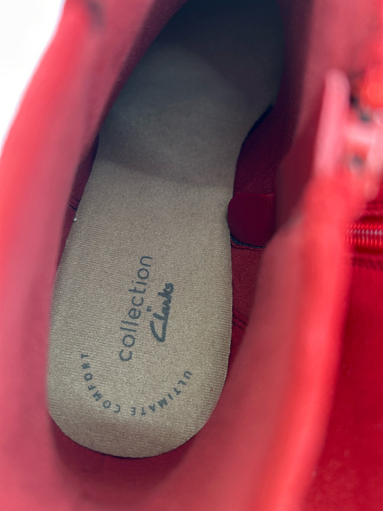 CLARKS Collection Size 7.5 Red Women Booties