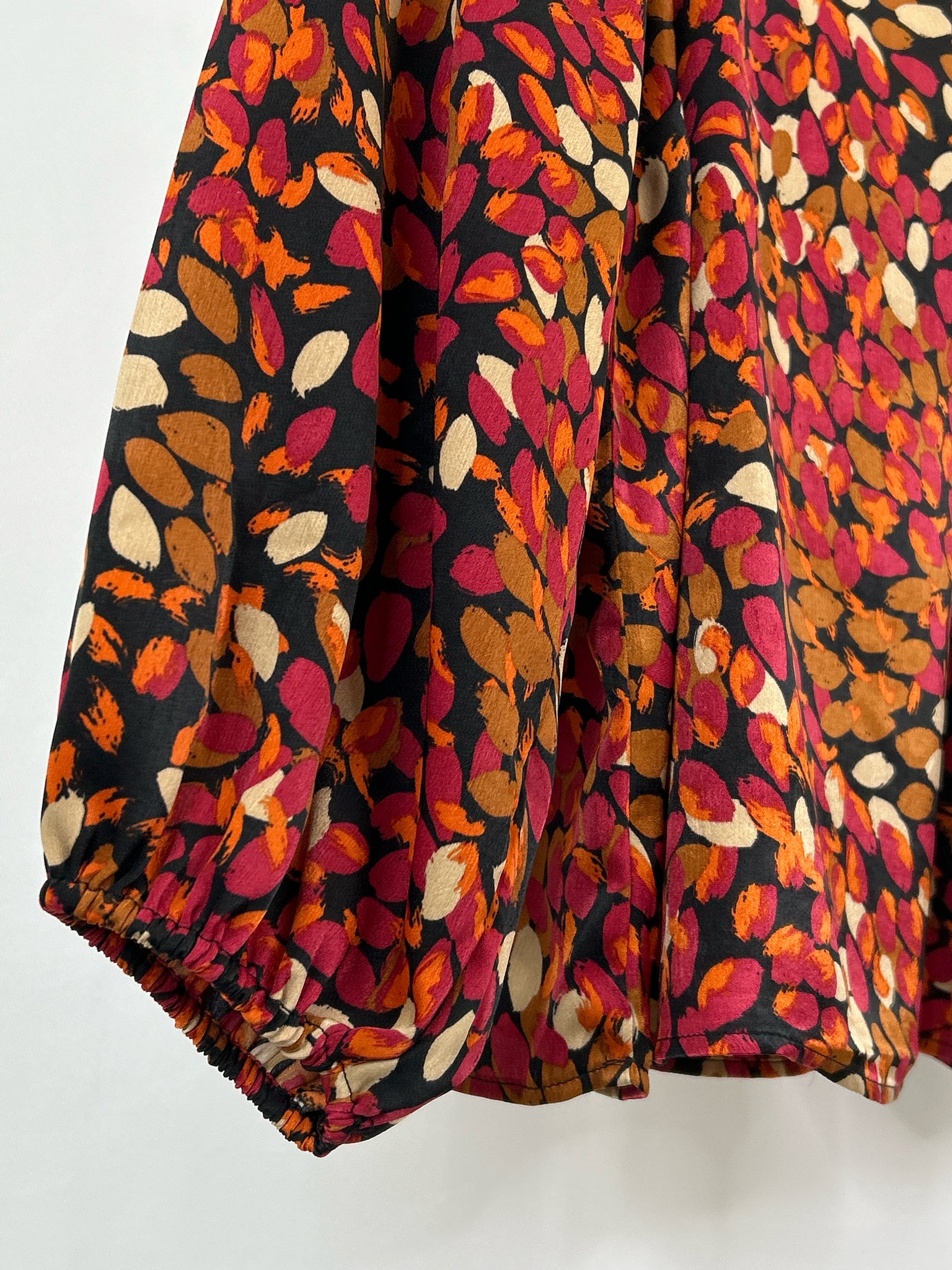 LIVERPOOL Size L Berry Print Women Top NWT