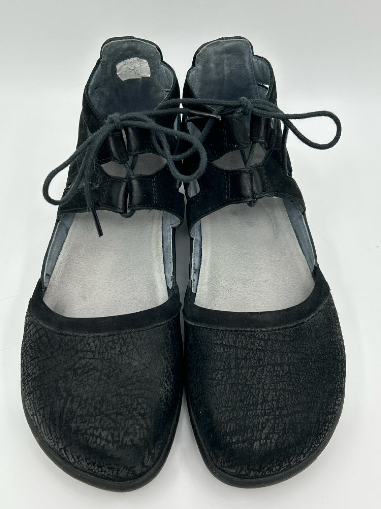 NAOT Size 40 Black Women's Sandal