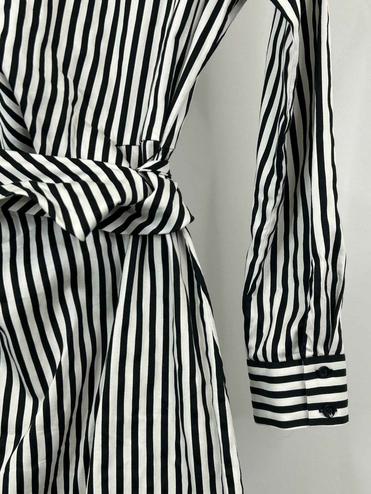 ALICE + OLIVIA Size SP White and black Women Dress