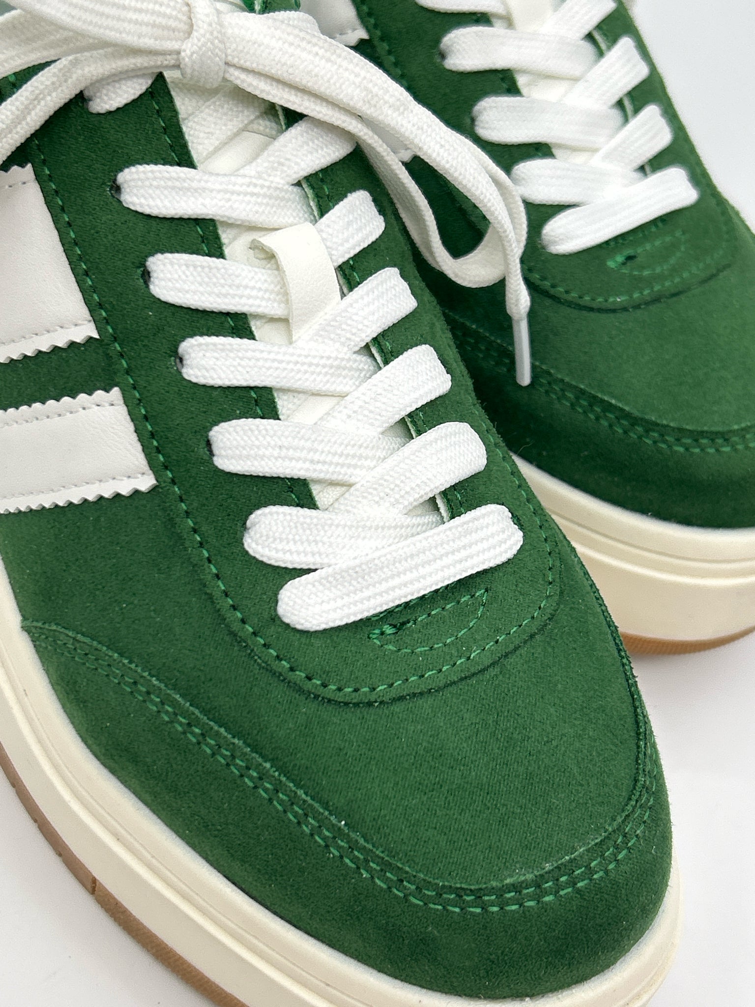 MADDEN GIRL Size 8M Green & White Women Sneakers